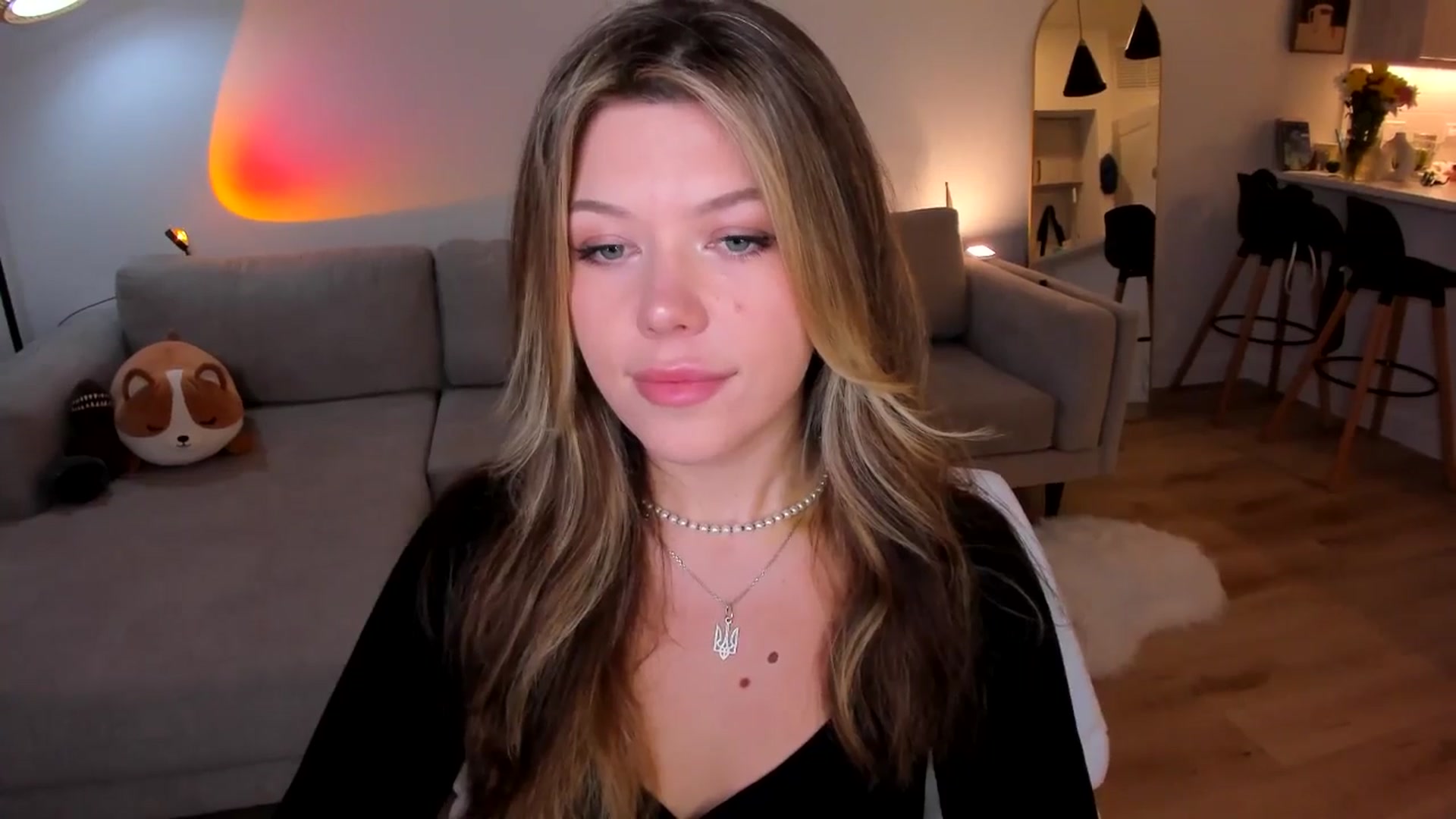 Gallery image thumbnail from Just_Vi's myfreecams stream on, 04/27/2025, 01:43 image 4 of 20