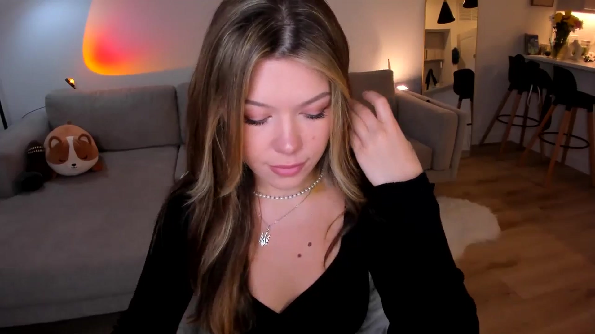 Gallery image thumbnail from Just_Vi's myfreecams stream on, 04/27/2025, 01:43 image 9 of 20