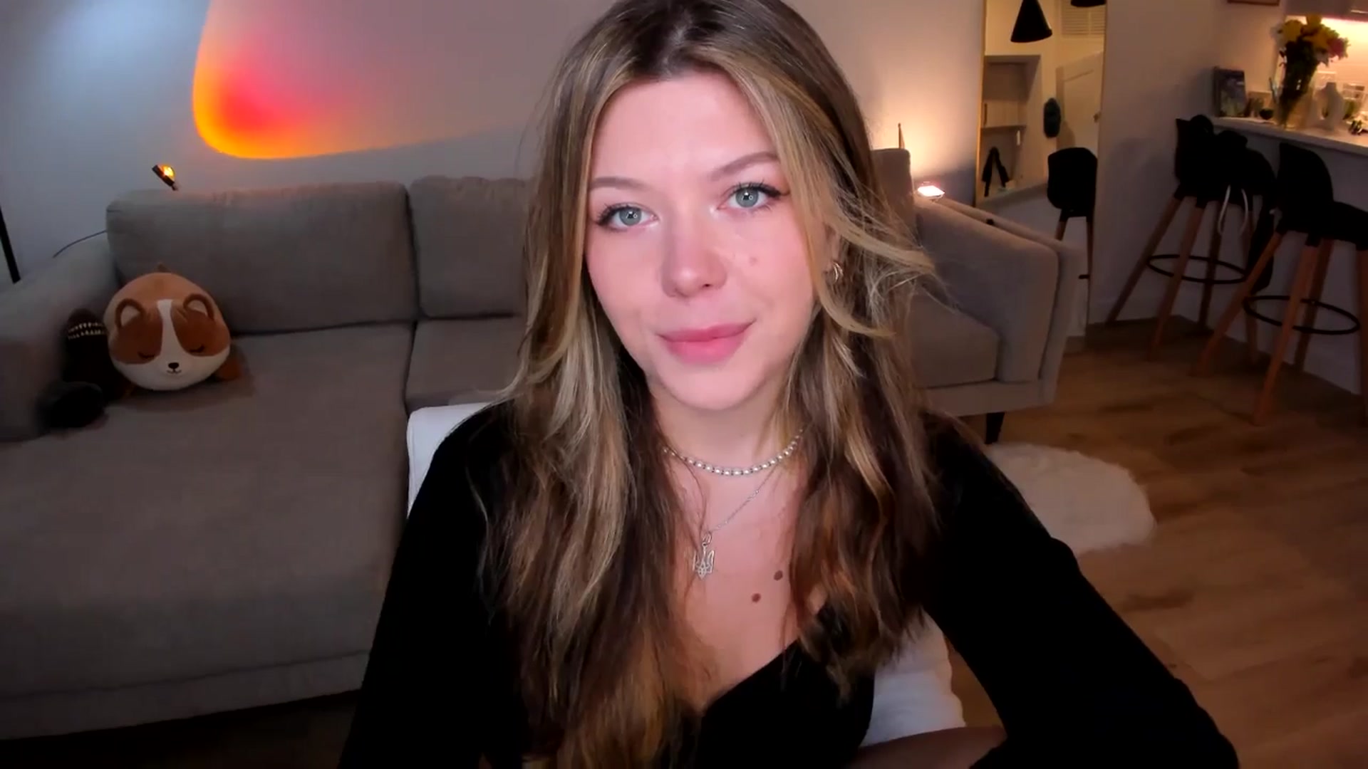 Gallery image thumbnail from Just_Vi's myfreecams stream on, 04/27/2025, 01:43 image 19 of 20