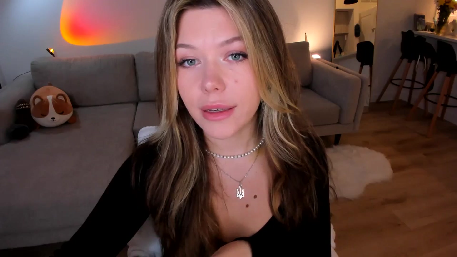 Gallery image thumbnail from Just_Vi's myfreecams stream on, 04/27/2025, 01:43 image 3 of 20