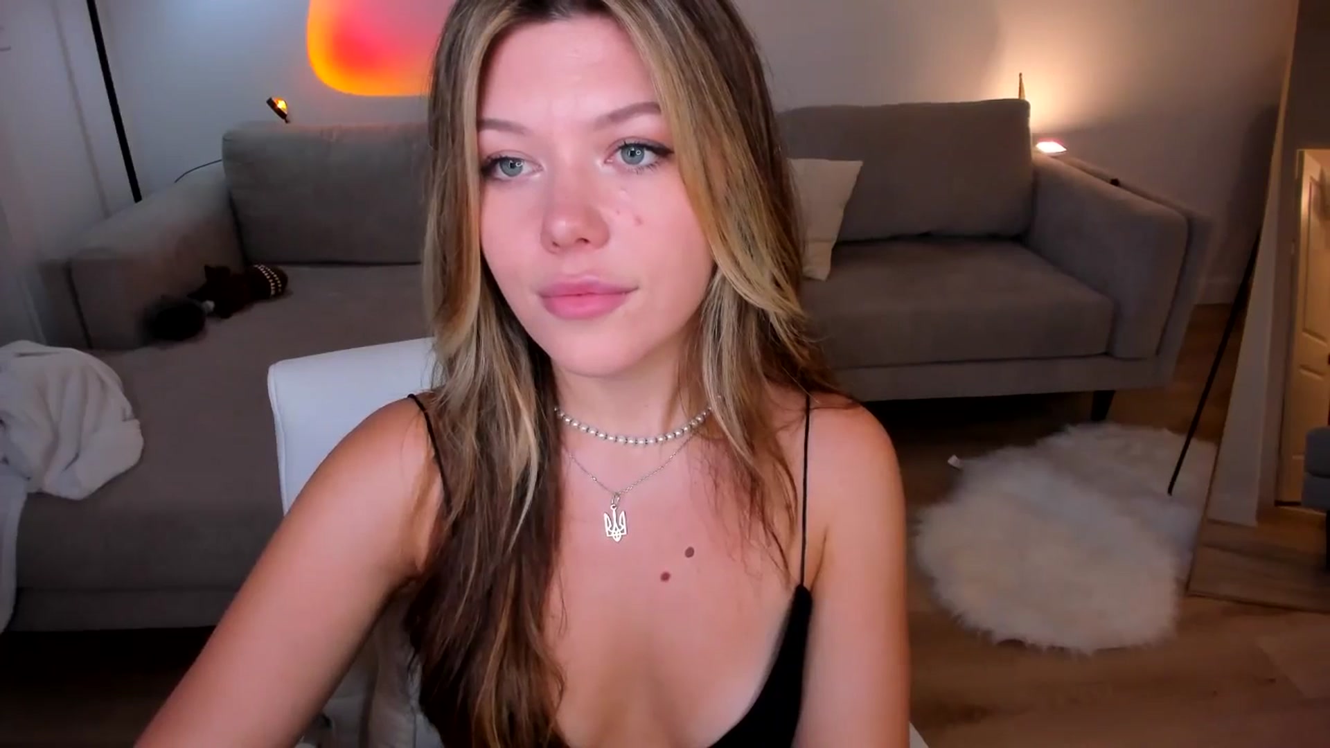 Gallery image thumbnail from Just_Vi's myfreecams stream on, 04/27/2025, 08:17 image 5 of 20