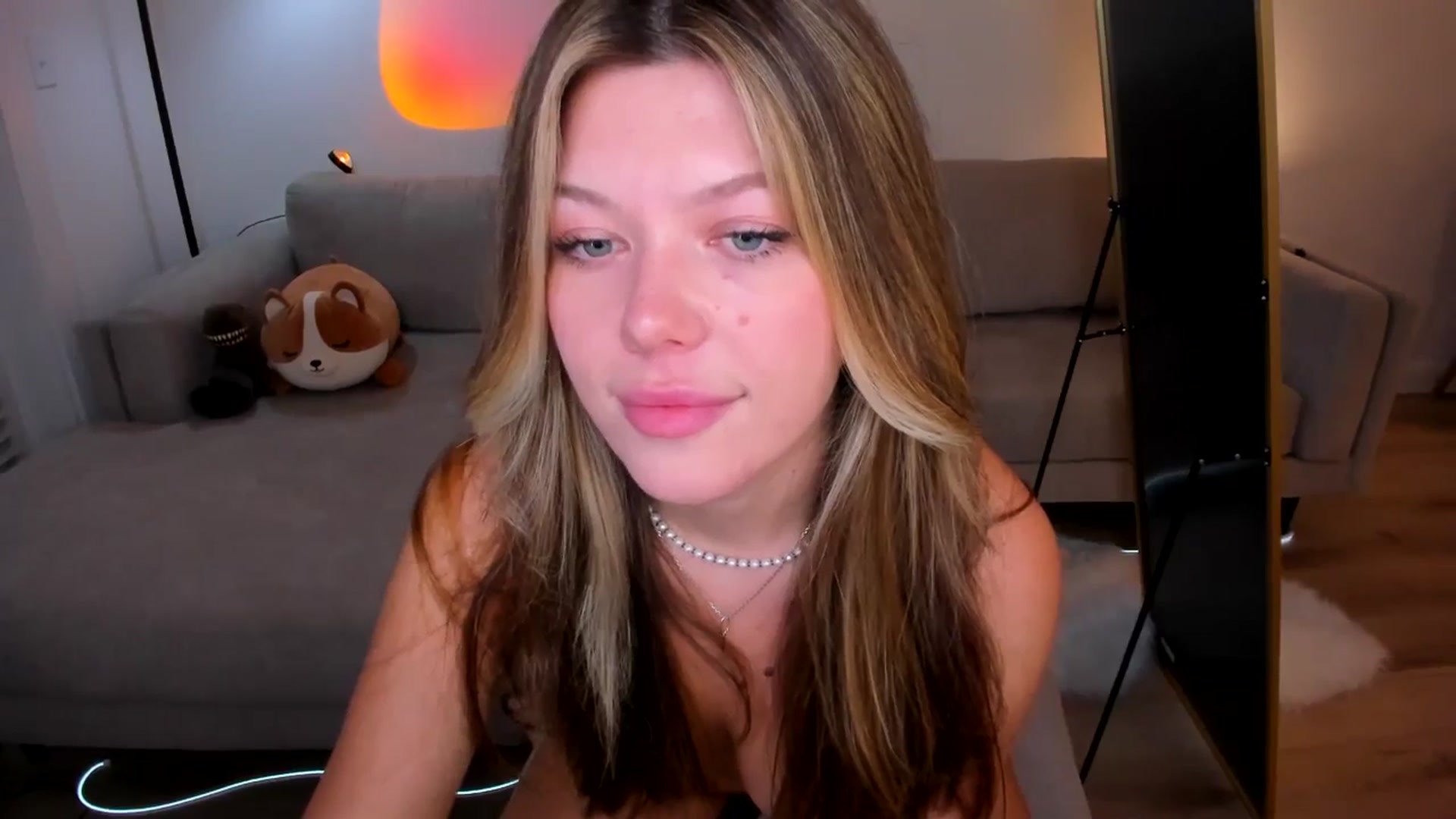 Gallery image thumbnail from Just_Vi's myfreecams stream on, 04/29/2025, 07:10 image 2 of 20