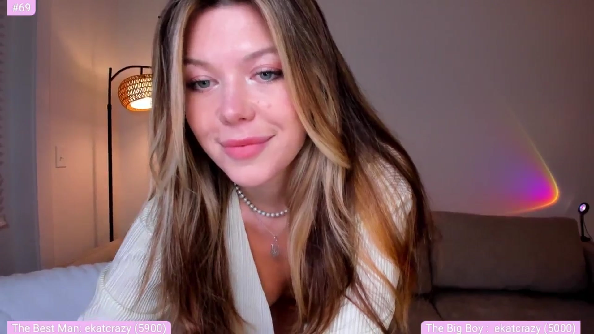Gallery image thumbnail from Just_Vi's myfreecams stream on, 05/02/2025, 05:56 image 10 of 20