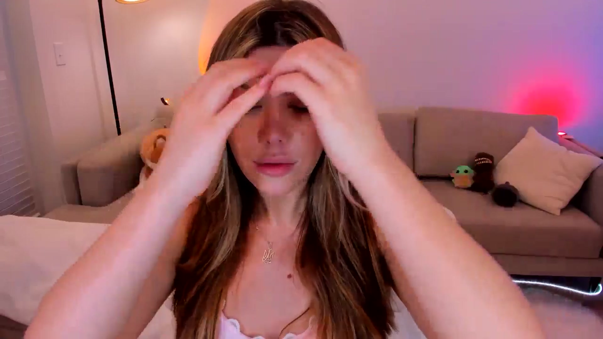 Gallery image thumbnail from Just_Vi's myfreecams stream on, 05/03/2025, 01:54 image 19 of 20