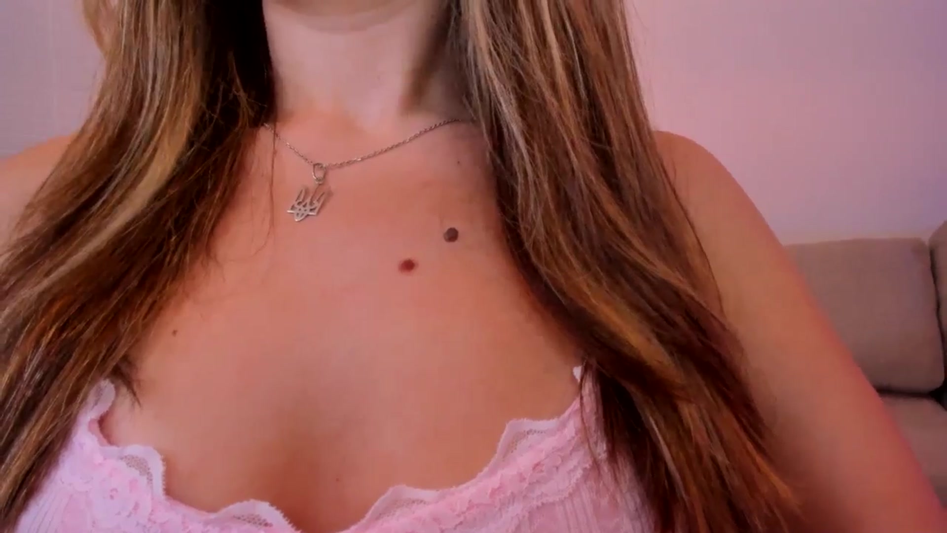 Gallery image thumbnail from Just_Vi's myfreecams stream on, 05/03/2025, 08:32 image 2 of 20