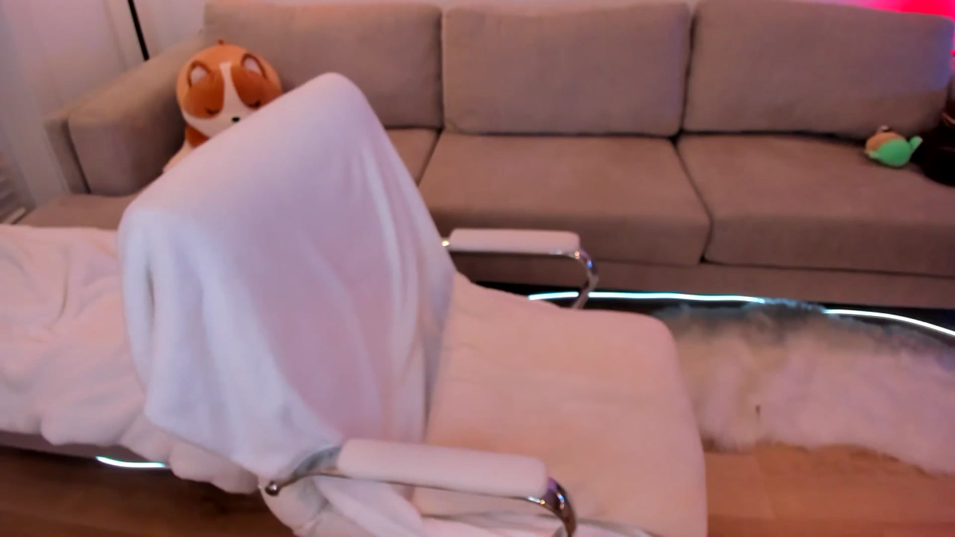 Gallery image thumbnail from Just_Vi's myfreecams stream on, 05/03/2025, 08:32 image 11 of 20