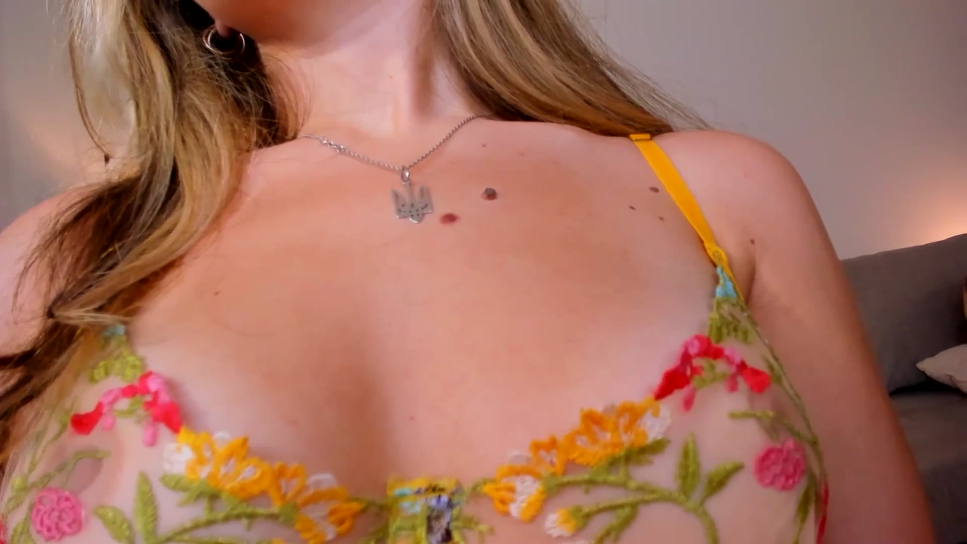 Gallery image thumbnail from Just_Vi's myfreecams stream on, 05/08/2025, 02:27 image 20 of 20