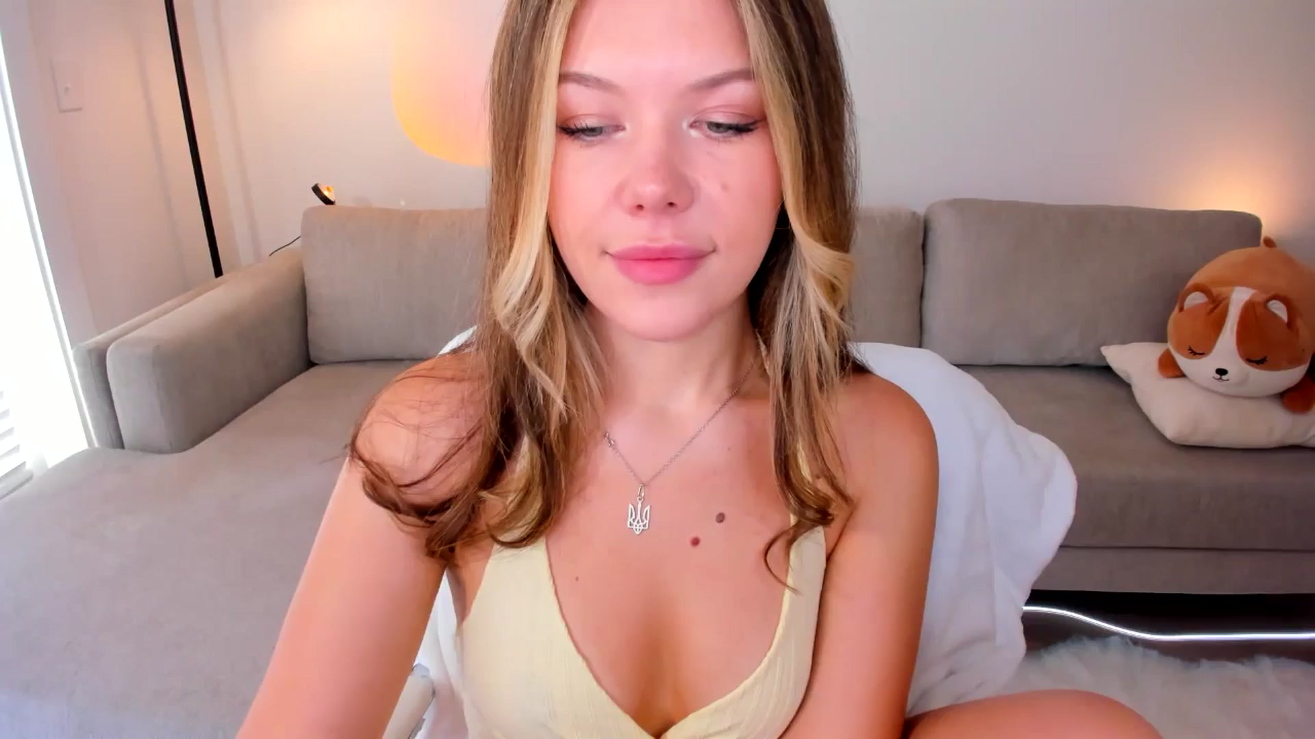 Gallery image thumbnail from Just_Vi's myfreecams stream on, 05/08/2025, 02:27 image 1 of 20