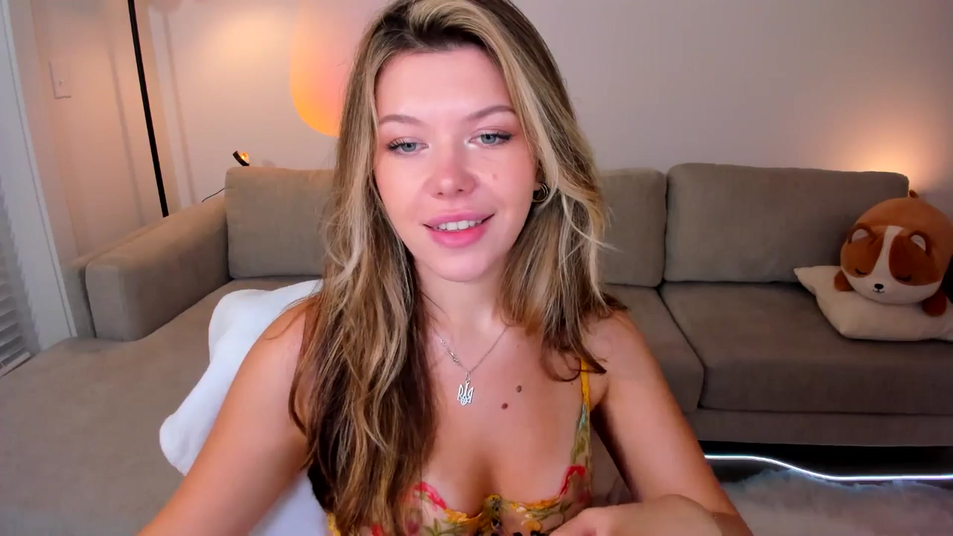 Gallery image thumbnail from Just_Vi's myfreecams stream on, 05/08/2025, 02:27 image 14 of 20