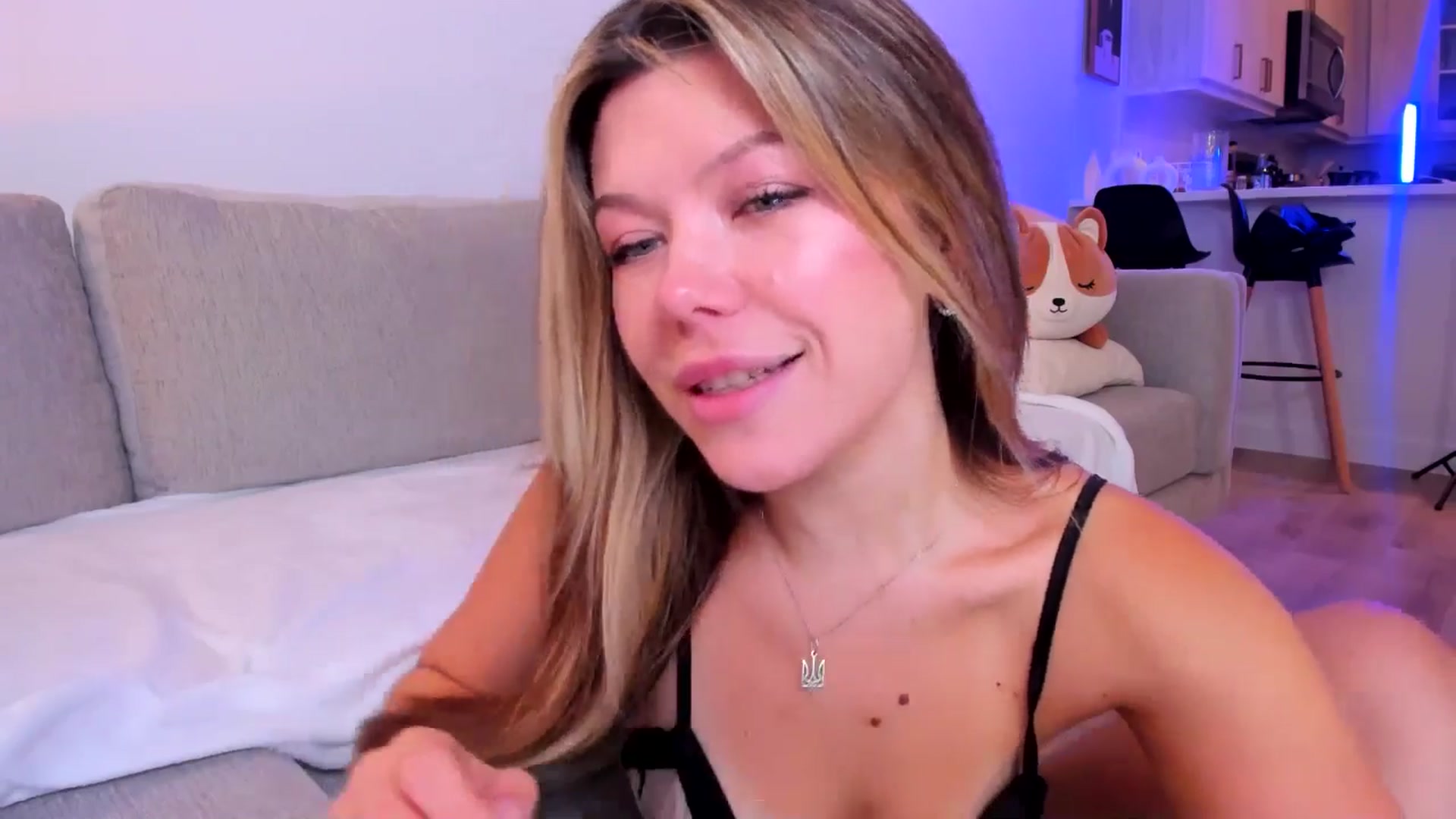 Gallery image thumbnail from Just_Vi's myfreecams stream on, 05/09/2025, 24:02 image 7 of 20