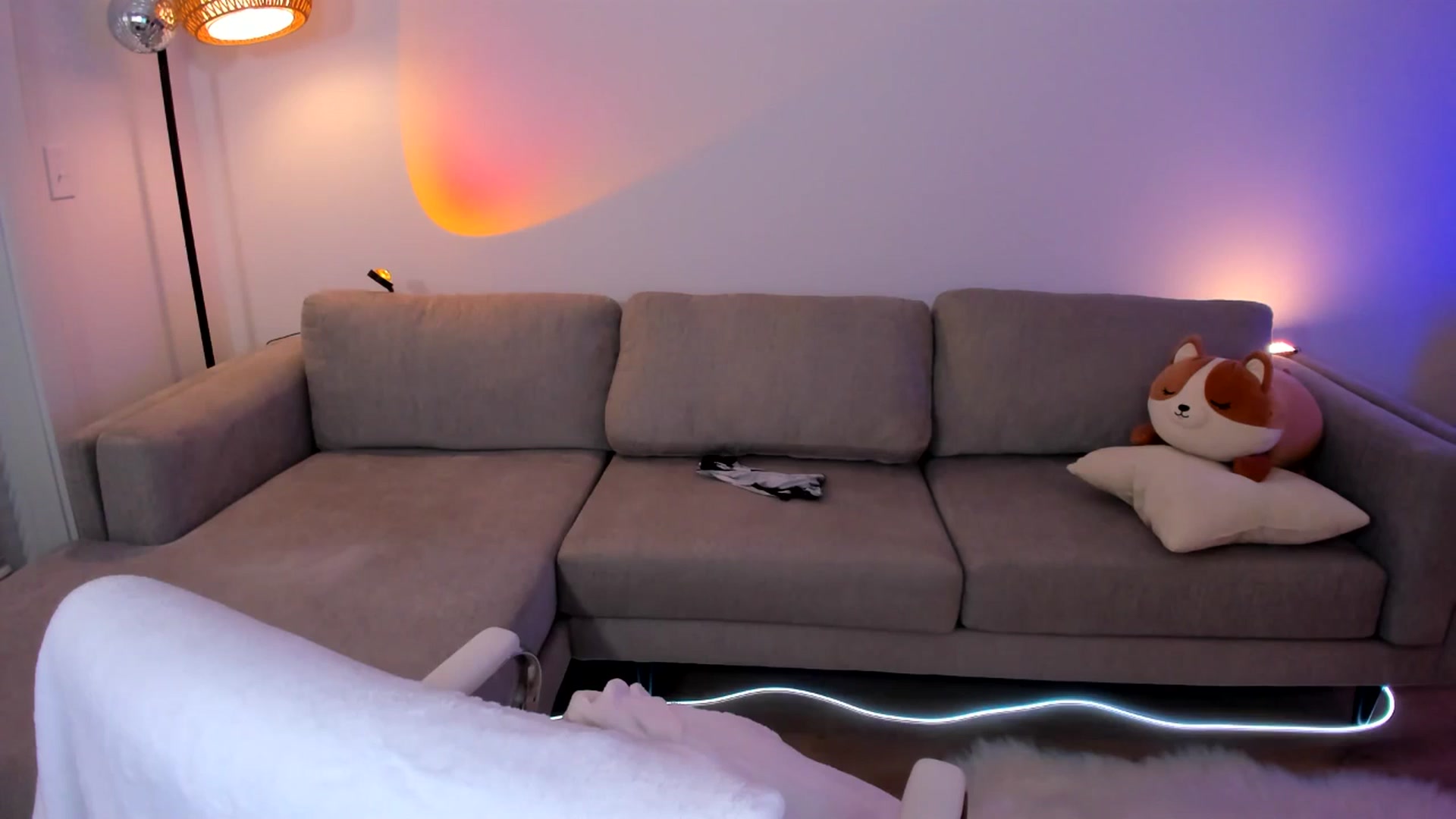 Gallery image thumbnail from Just_Vi's myfreecams stream on, 05/10/2025, 08:29 image 18 of 20