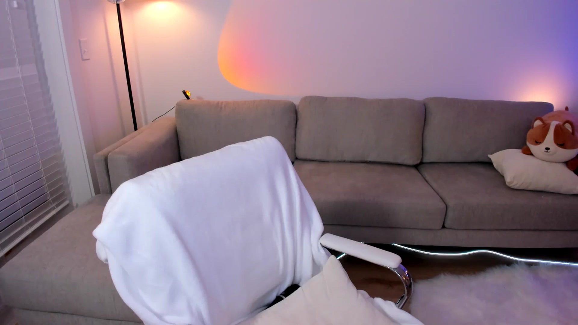 Gallery image thumbnail from Just_Vi's myfreecams stream on, 05/13/2025, 07:35 image 3 of 20