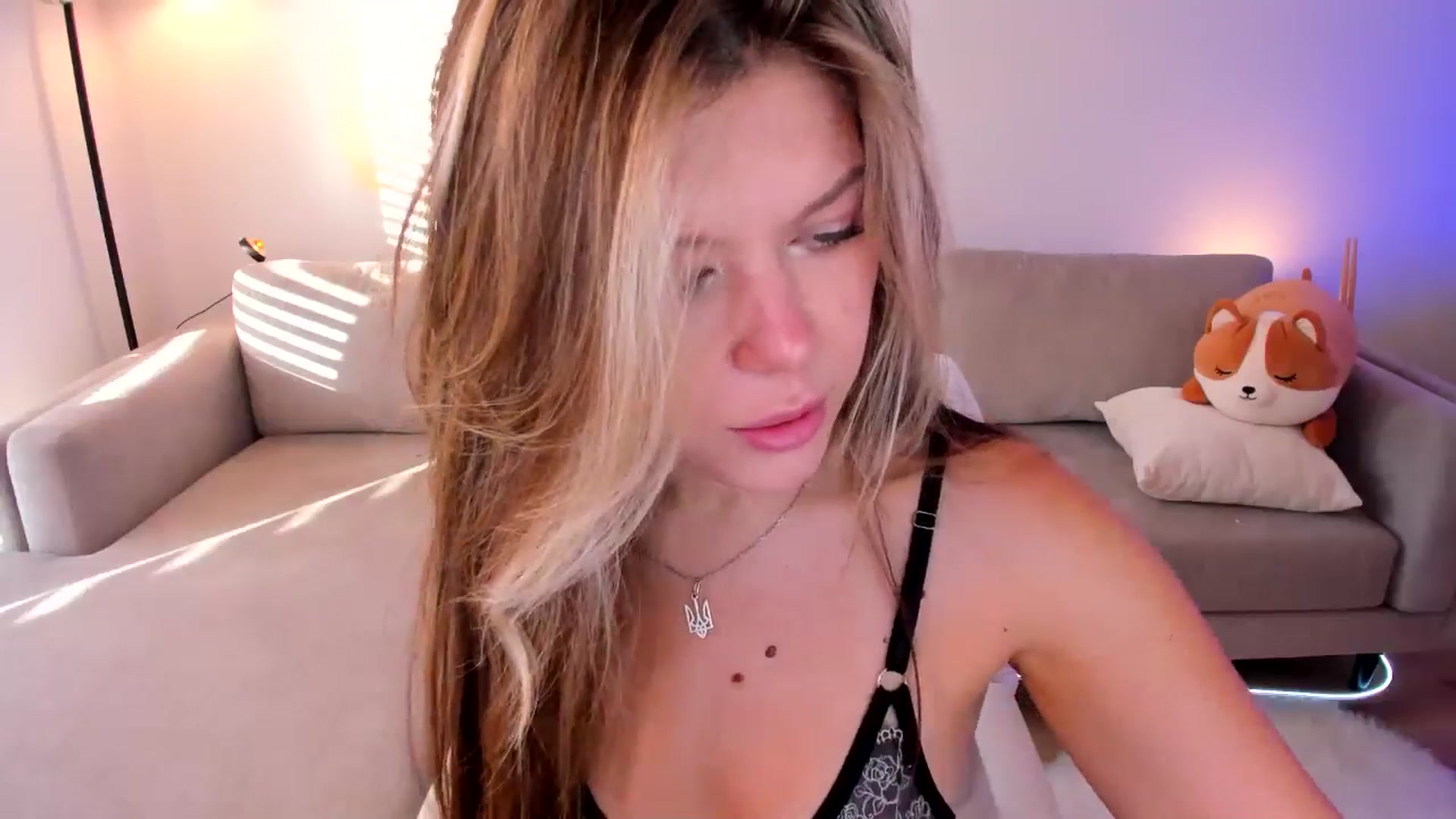 Gallery image thumbnail from Just_Vi's myfreecams stream on, 05/15/2025, 24:30 image 5 of 20