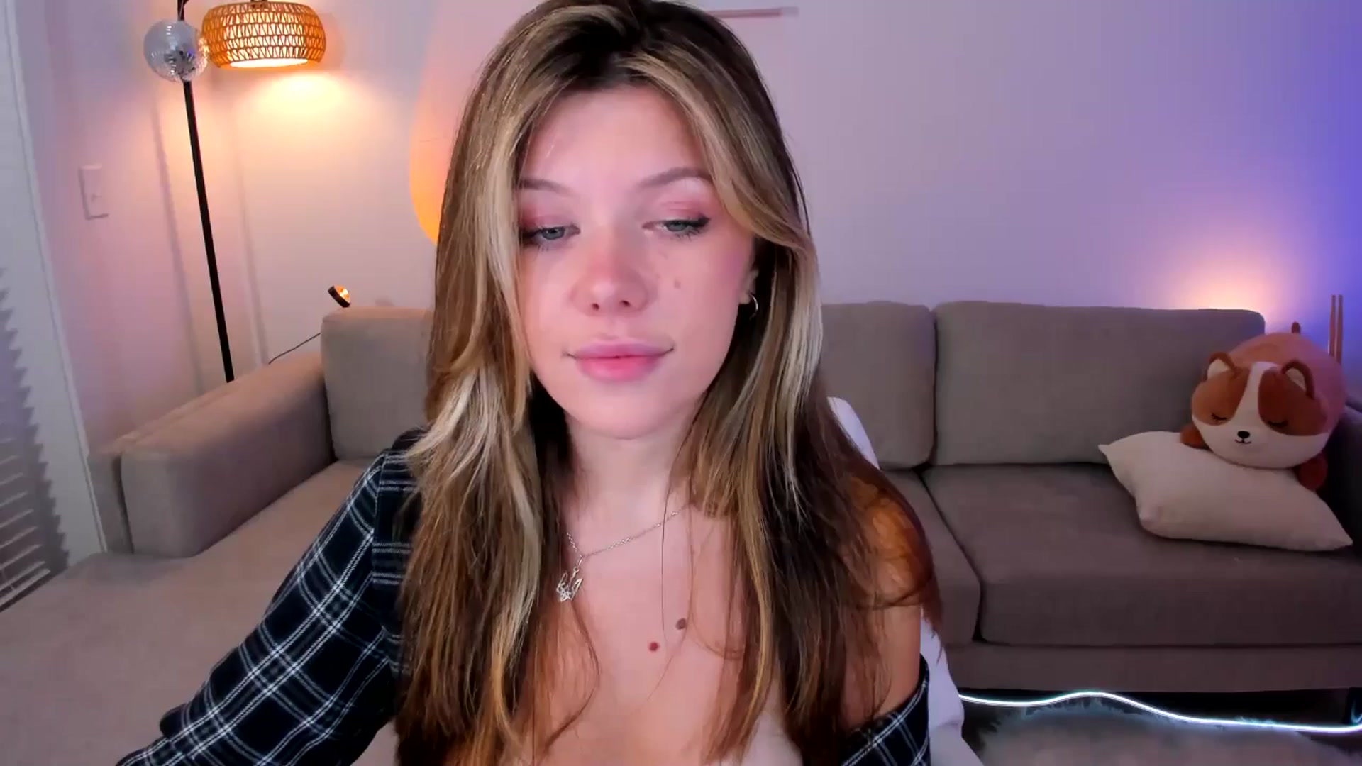 Gallery image thumbnail from Just_Vi's myfreecams stream on, 05/15/2025, 07:05 image 13 of 20