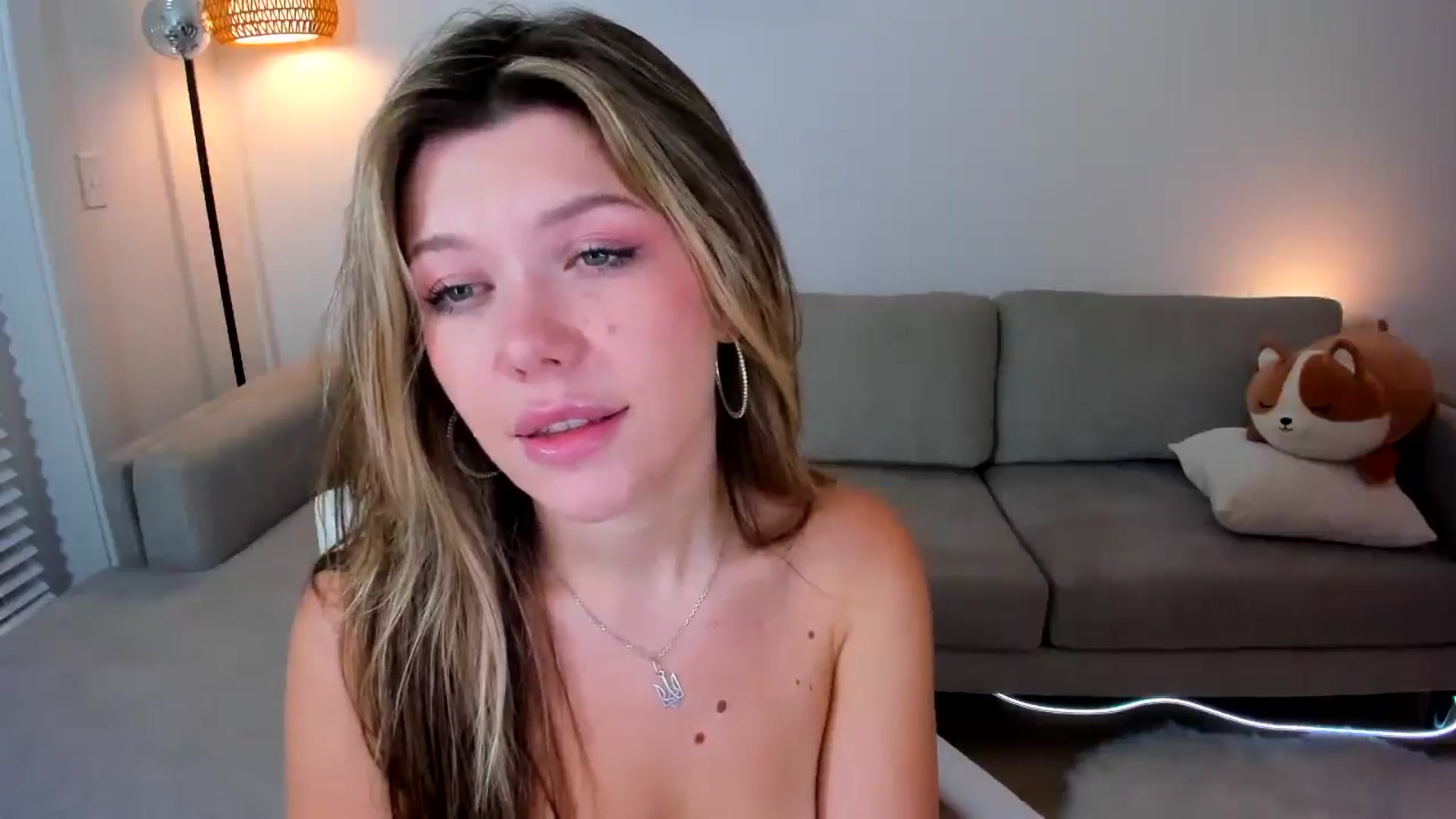 Gallery image thumbnail from Just_Vi's myfreecams stream on, 05/16/2025, 09:05 image 16 of 20