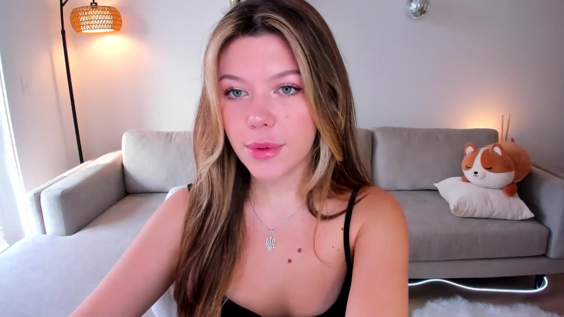 Gallery image thumbnail from Just_Vi's myfreecams stream on, 05/16/2025, 23:38 image 3 of 20