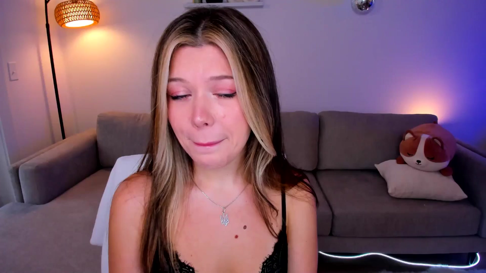 Gallery image thumbnail from Just_Vi's myfreecams stream on, 05/18/2025, 02:13 image 11 of 20