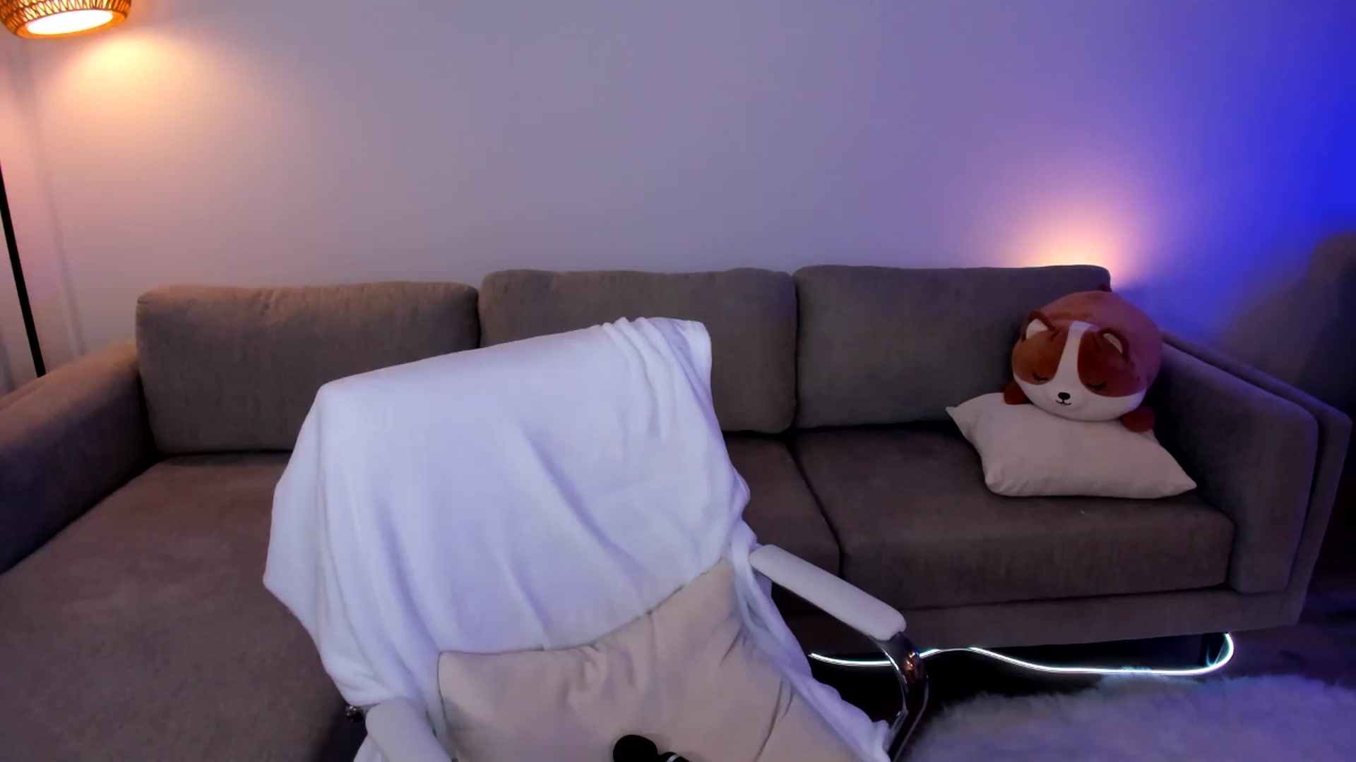 Gallery image thumbnail from Just_Vi's myfreecams stream on, 05/18/2025, 02:13 image 17 of 20