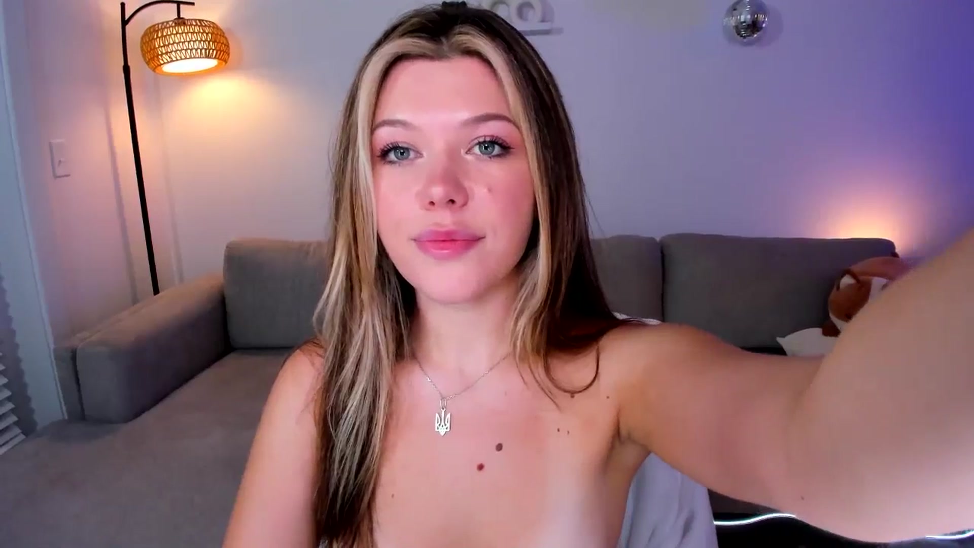 Gallery image thumbnail from Just_Vi's myfreecams stream on, 05/18/2025, 08:54 image 3 of 20