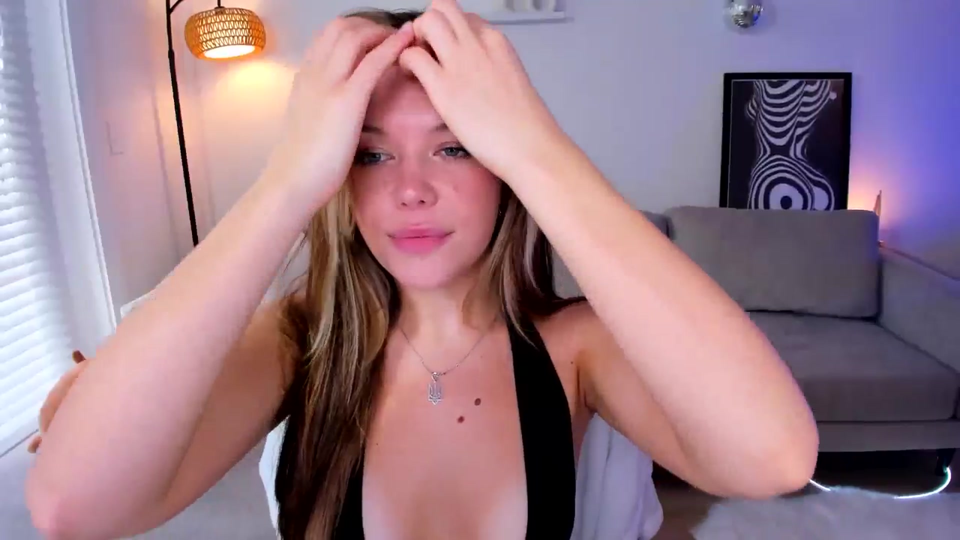 Gallery image thumbnail from Just_Vi's myfreecams stream on, 05/20/2025, 04:17 image 3 of 20