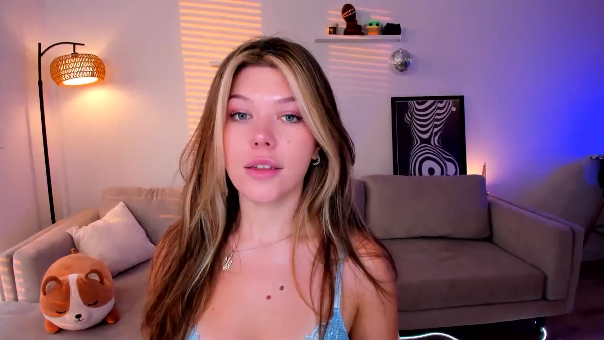 Gallery image thumbnail from Just_Vi's myfreecams stream on, 05/21/2025, 02:29 image 11 of 20