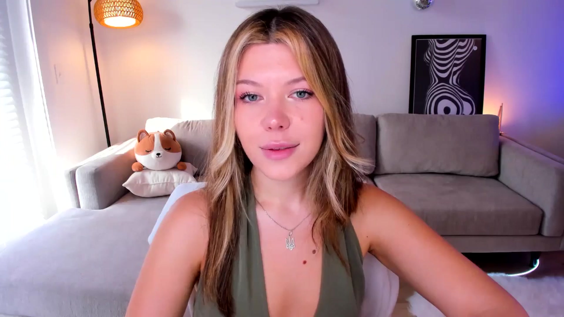 Gallery image thumbnail from Just_Vi's myfreecams stream on, 05/22/2025, 01:29 image 2 of 20
