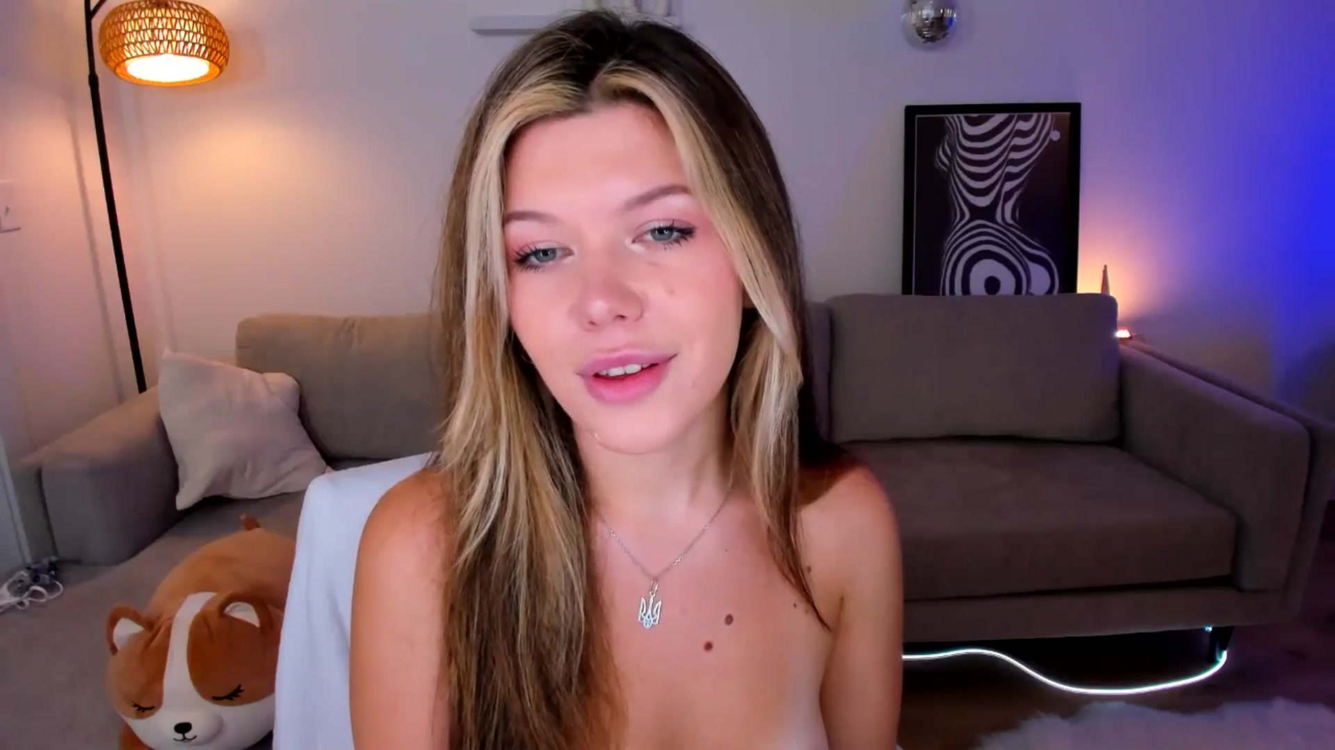 Gallery image thumbnail from Just_Vi's myfreecams stream on, 05/25/2025, 05:14 image 17 of 20