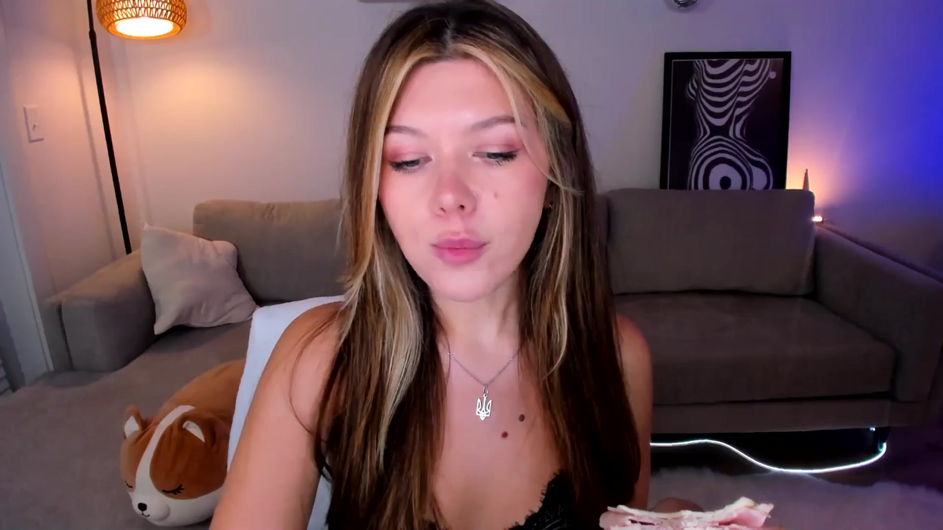 Gallery image thumbnail from Just_Vi's myfreecams stream on, 05/26/2025, 06:17 image 9 of 20