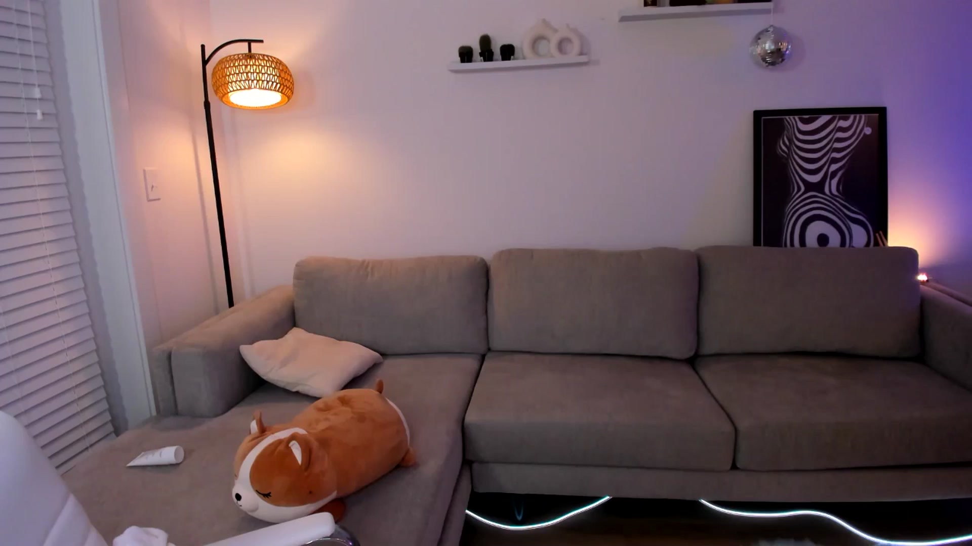 Gallery image thumbnail from Just_Vi's myfreecams stream on, 05/27/2025, 07:22 image 14 of 20