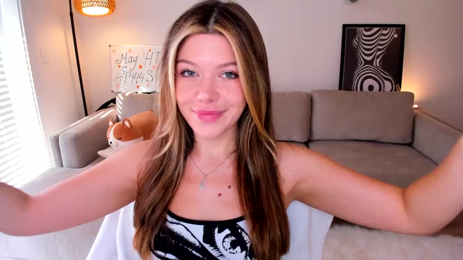 Gallery image thumbnail from Just_Vi's myfreecams stream on, 05/28/2025, 04:14 image 1 of 20