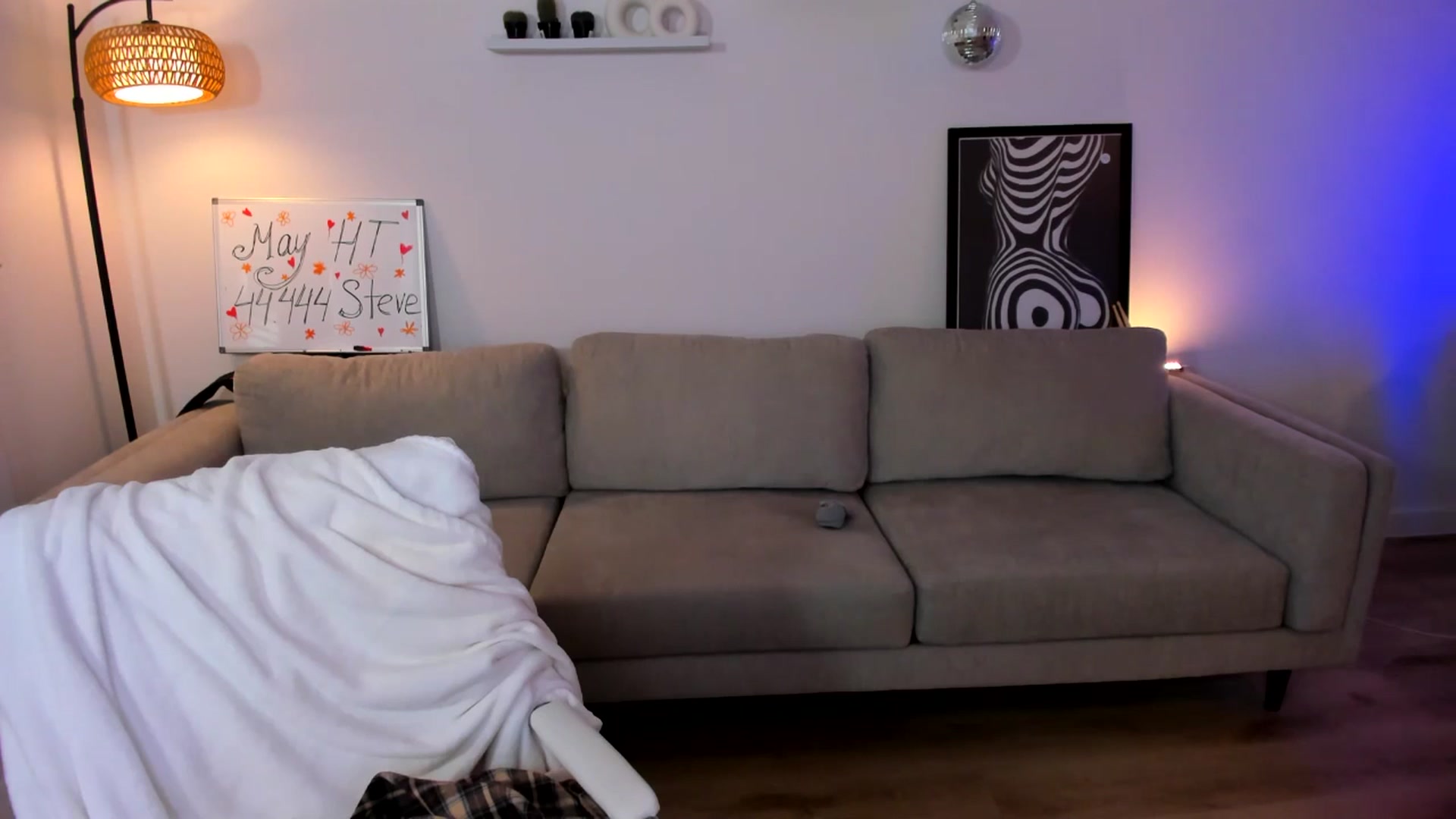 Gallery image thumbnail from Just_Vi's myfreecams stream on, 05/29/2025, 05:00 image 19 of 20