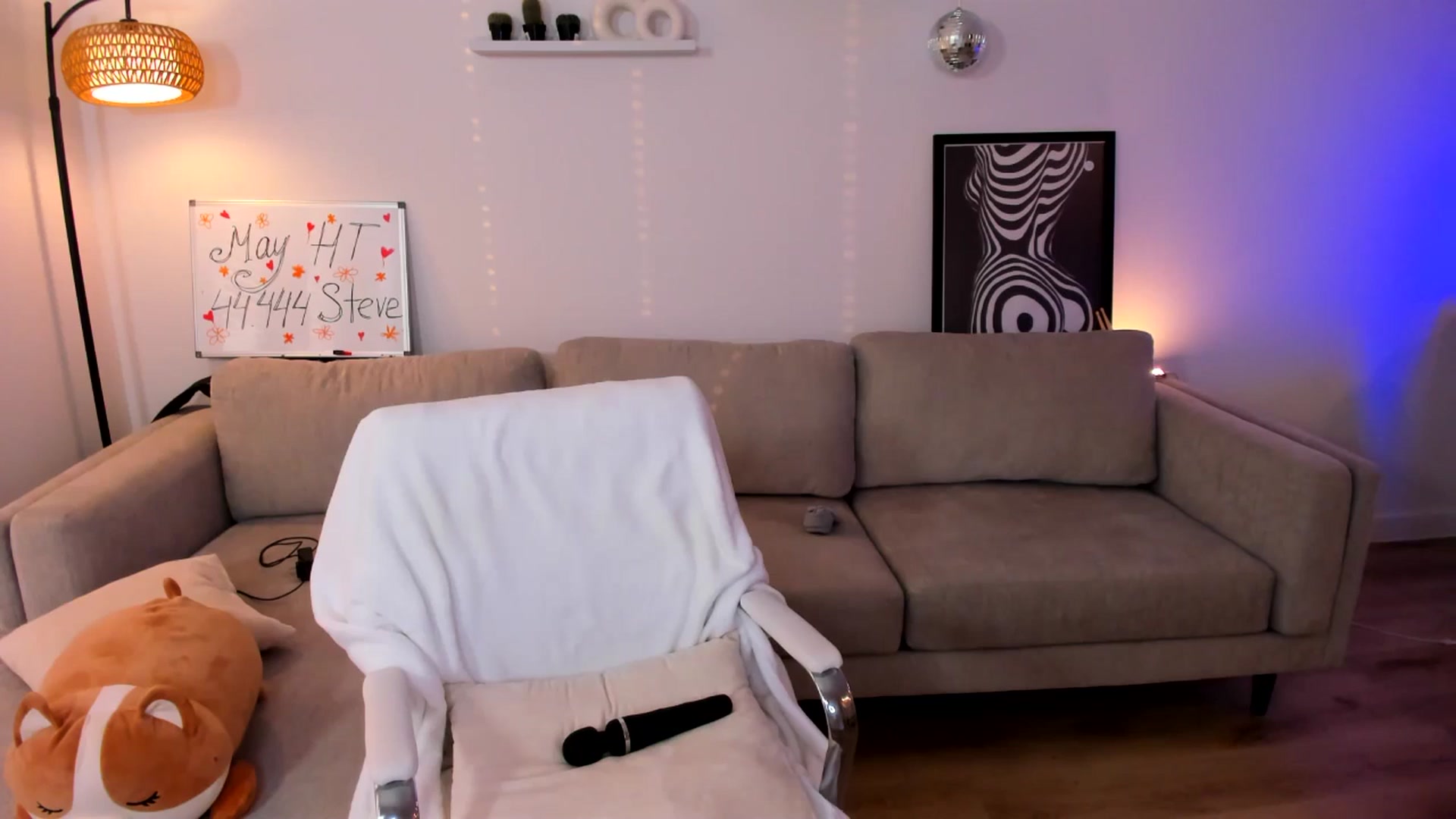 Gallery image thumbnail from Just_Vi's myfreecams stream on, 05/29/2025, 05:00 image 5 of 20