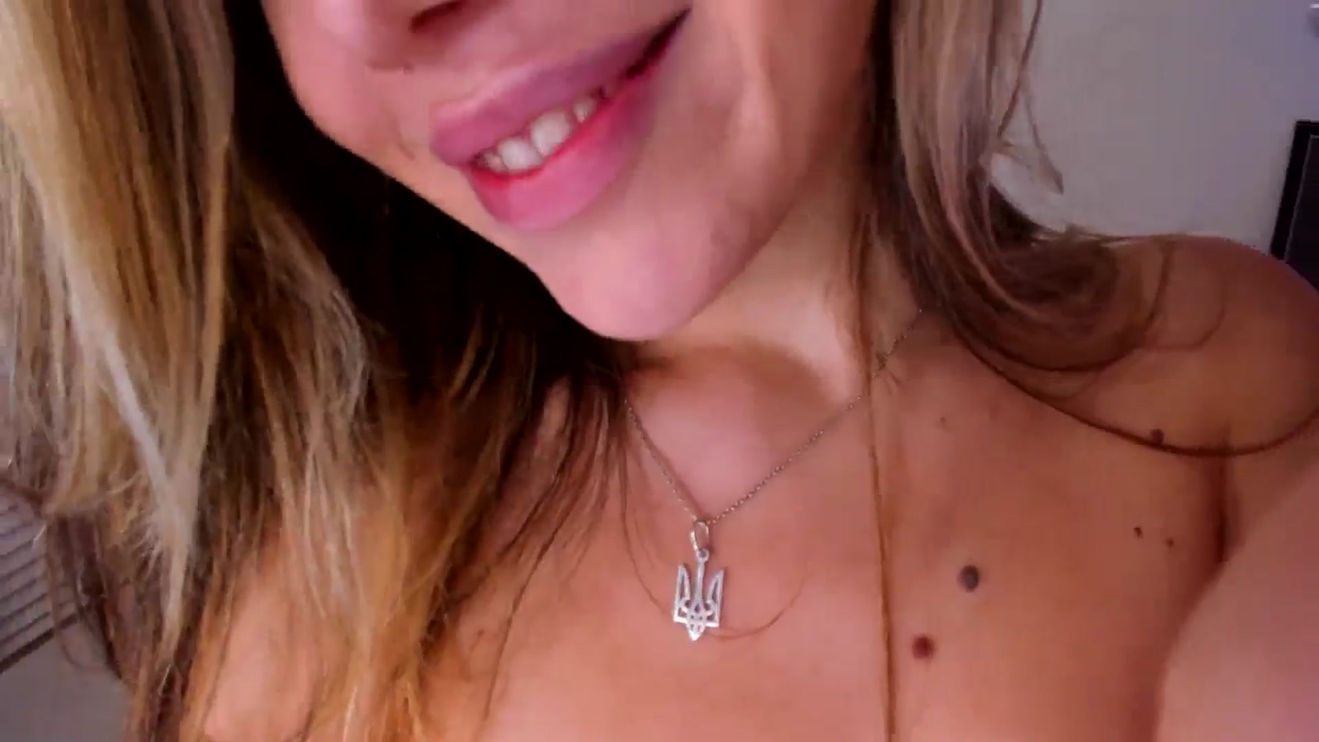 Gallery image thumbnail from Just_Vi's myfreecams stream on, 05/29/2025, 08:29 image 5 of 20