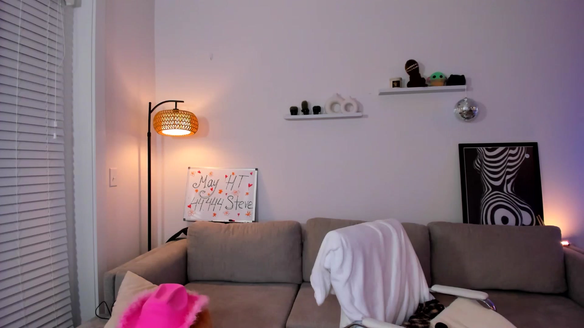 Gallery image thumbnail from Just_Vi's myfreecams stream on, 05/29/2025, 08:29 image 8 of 20