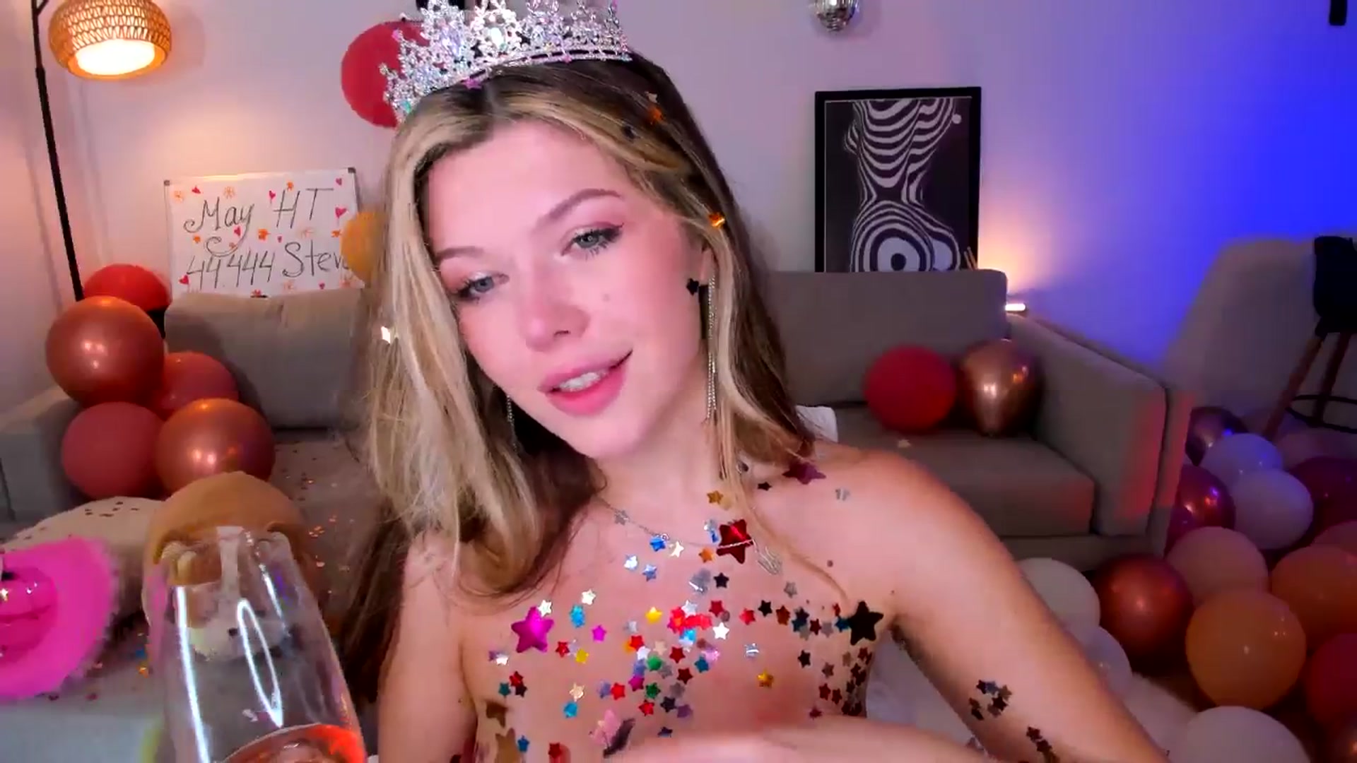 Gallery image thumbnail from Just_Vi's myfreecams stream on, 06/01/2025, 08:14 image 17 of 20