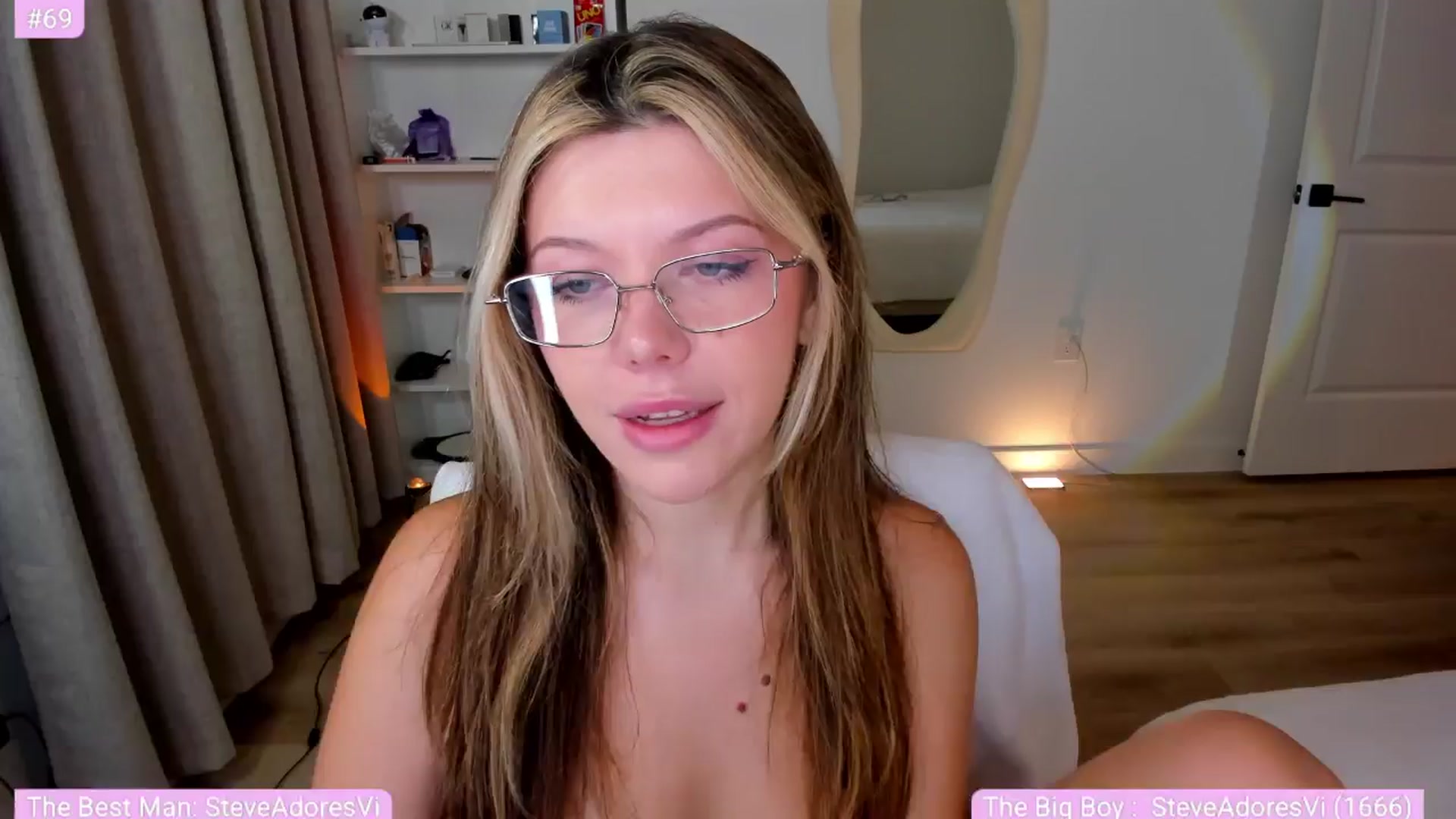 Gallery image thumbnail from Just_Vi's myfreecams stream on, 06/10/2025, 06:03 image 19 of 20