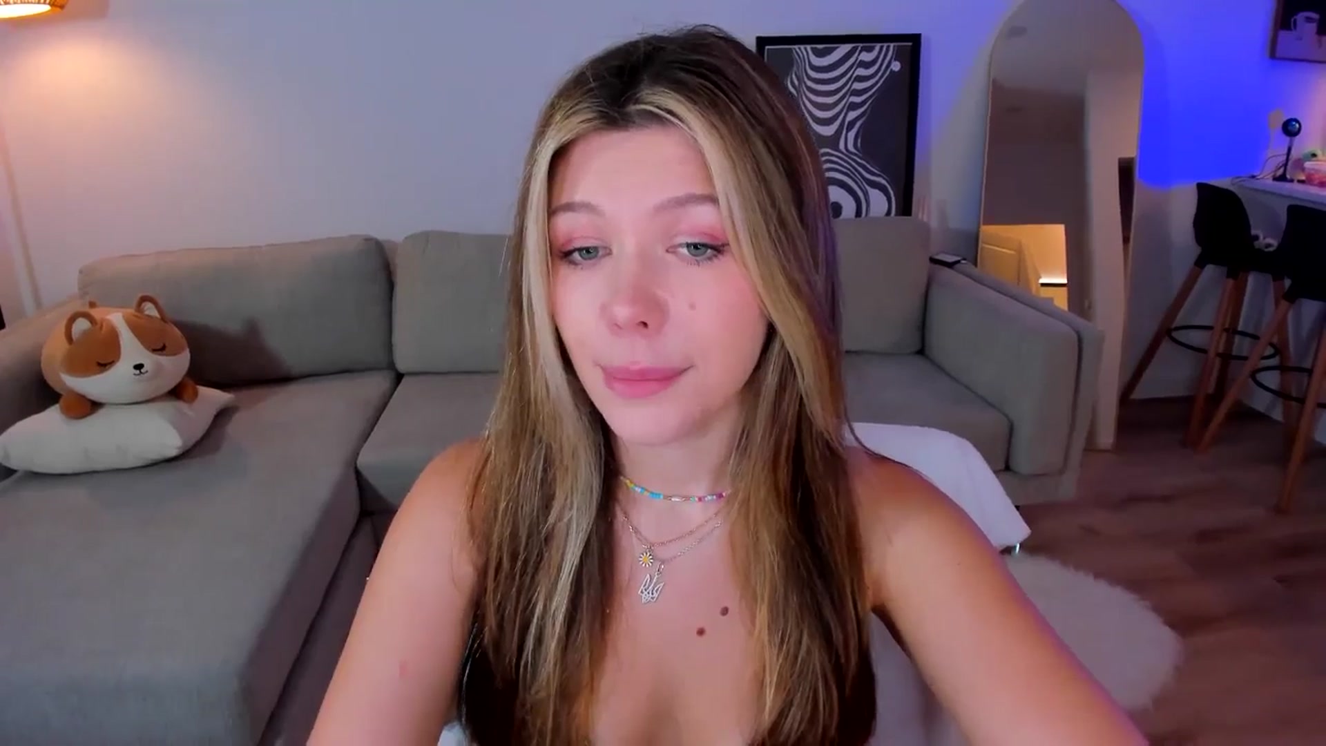 Gallery image thumbnail from Just_Vi's myfreecams stream on, 06/22/2025, 04:49 image 11 of 20