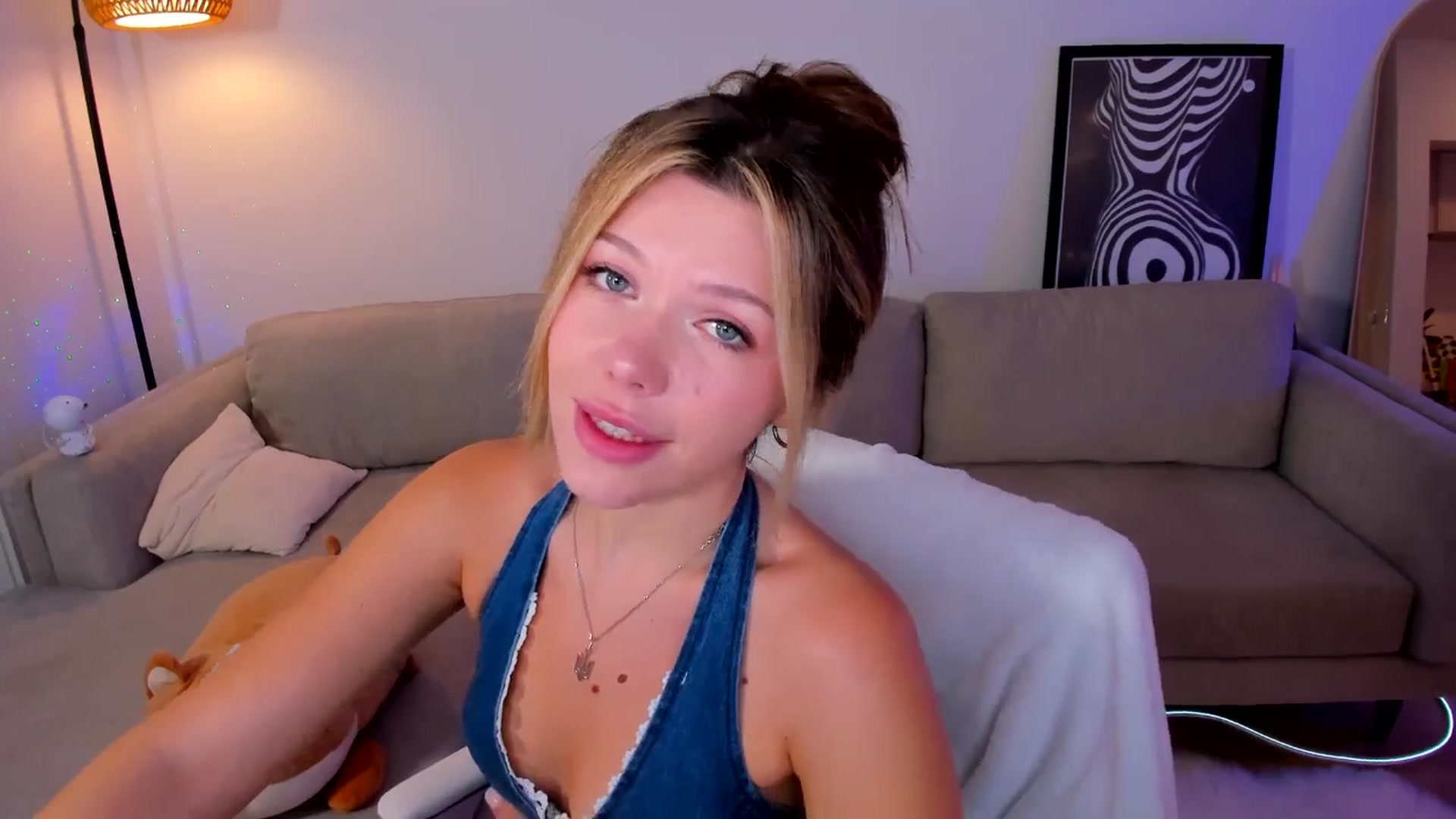 Gallery image thumbnail from Just_Vi's myfreecams stream on, 06/28/2025, 04:23 image 8 of 20