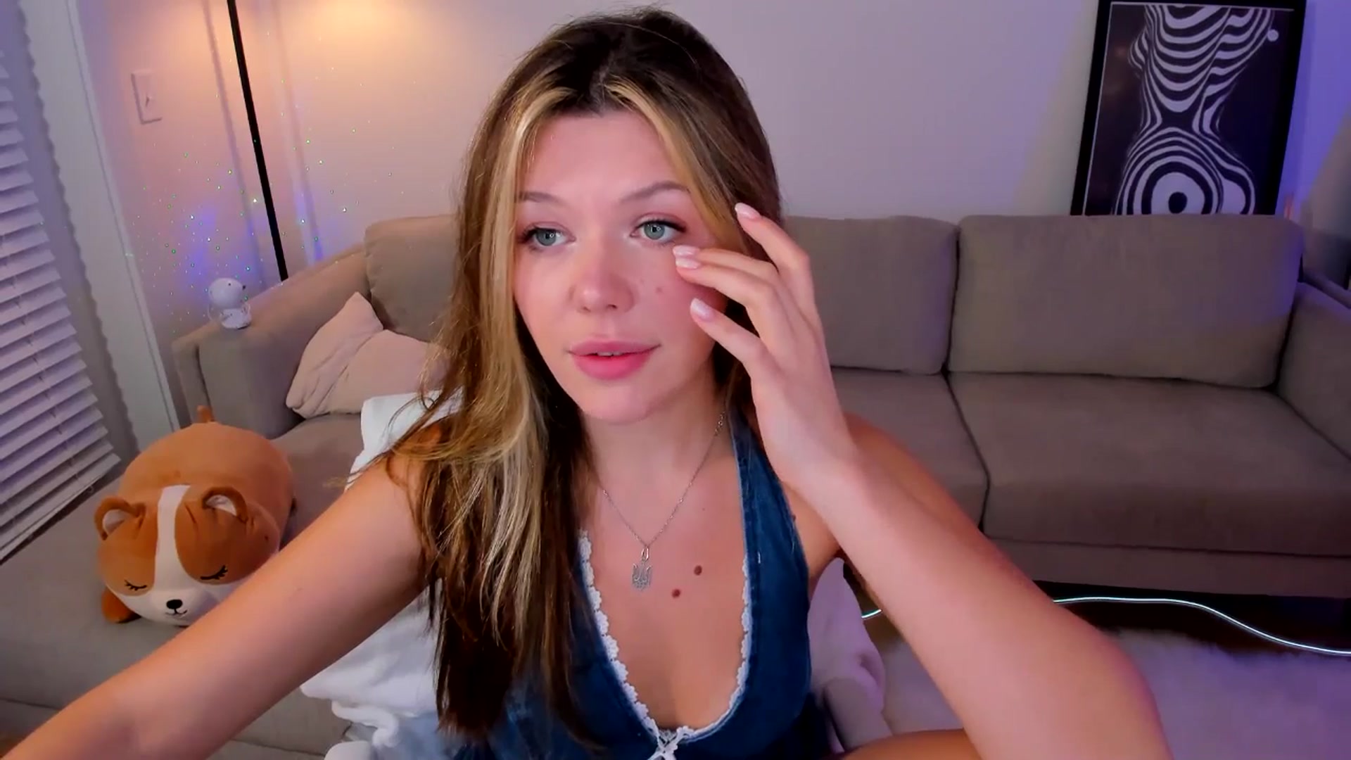 Gallery image thumbnail from Just_Vi's myfreecams stream on, 06/28/2025, 04:23 image 12 of 20