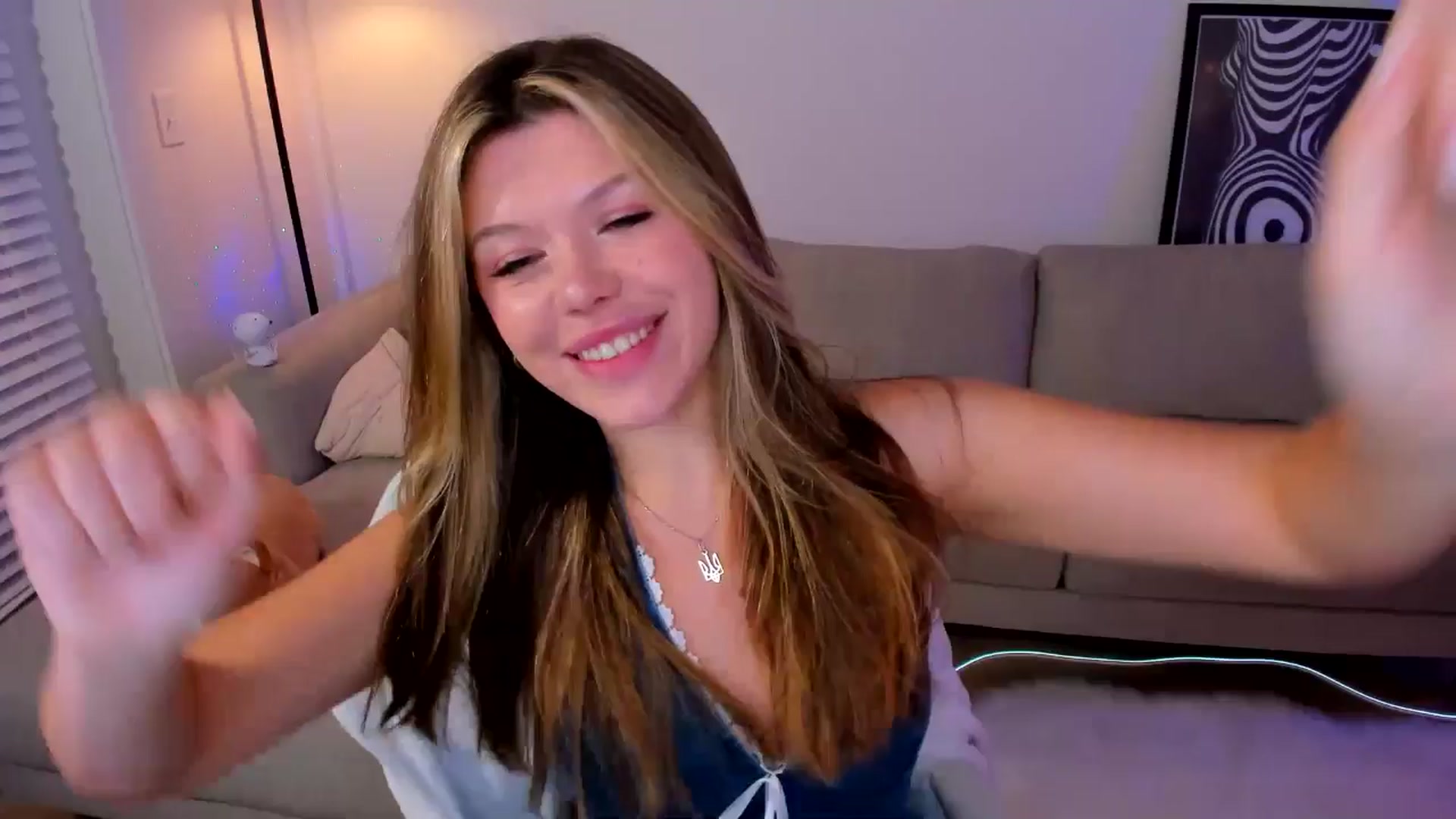 Gallery image thumbnail from Just_Vi's myfreecams stream on, 06/28/2025, 04:23 image 14 of 20