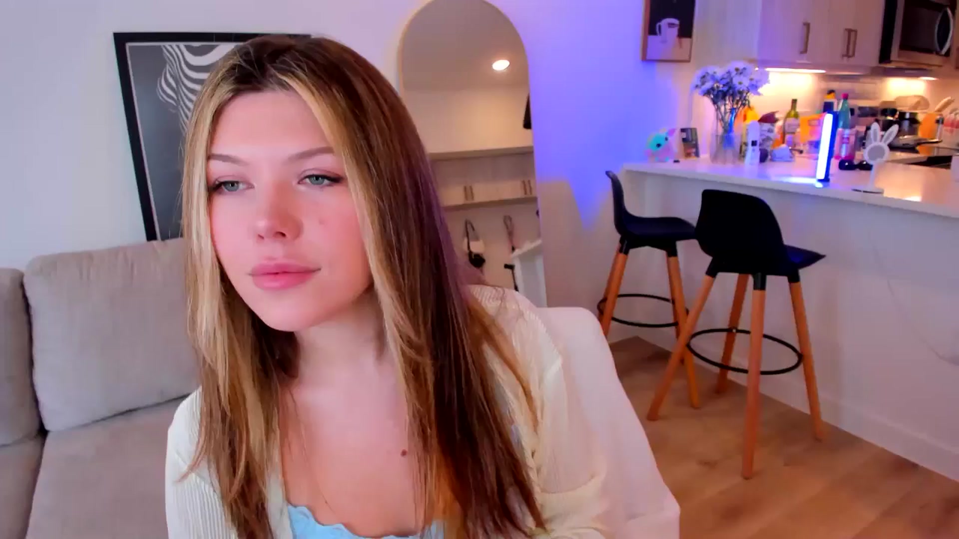 Gallery image thumbnail from Just_Vi's myfreecams stream on, 07/10/2025, 04:55 image 1 of 20