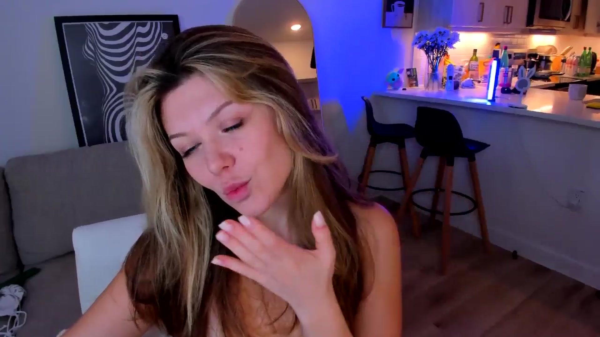 Gallery image thumbnail from Just_Vi's myfreecams stream on, 07/10/2025, 08:46 image 19 of 20