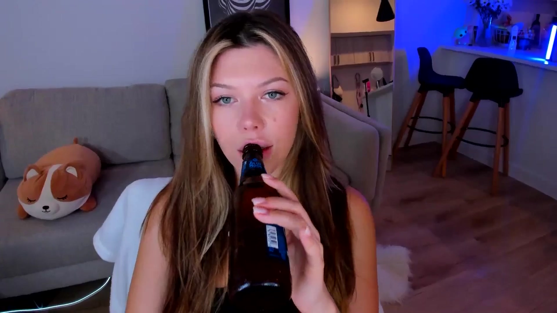 Gallery image thumbnail from Just_Vi's myfreecams stream on, 07/12/2025, 06:19 image 4 of 20