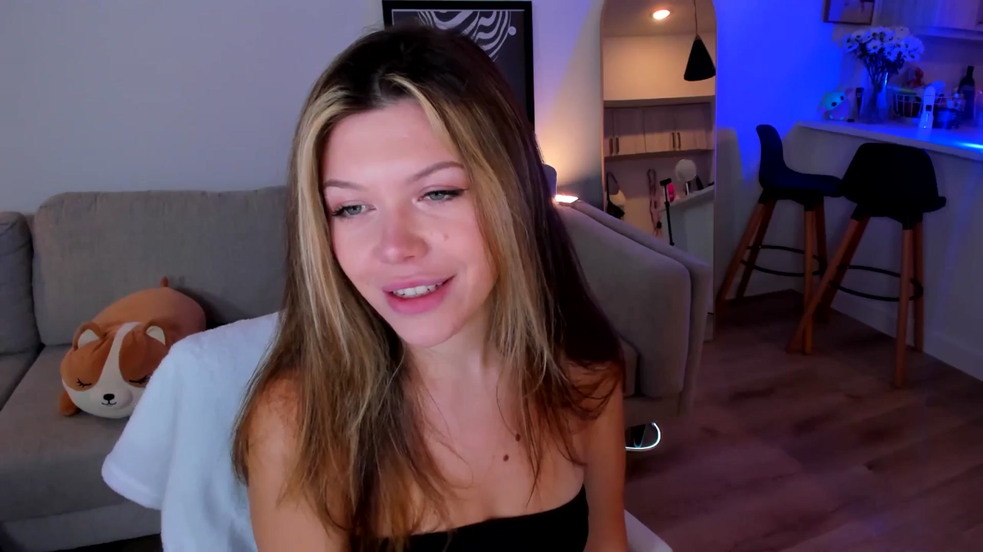 Gallery image thumbnail from Just_Vi's myfreecams stream on, 07/12/2025, 06:19 image 8 of 20