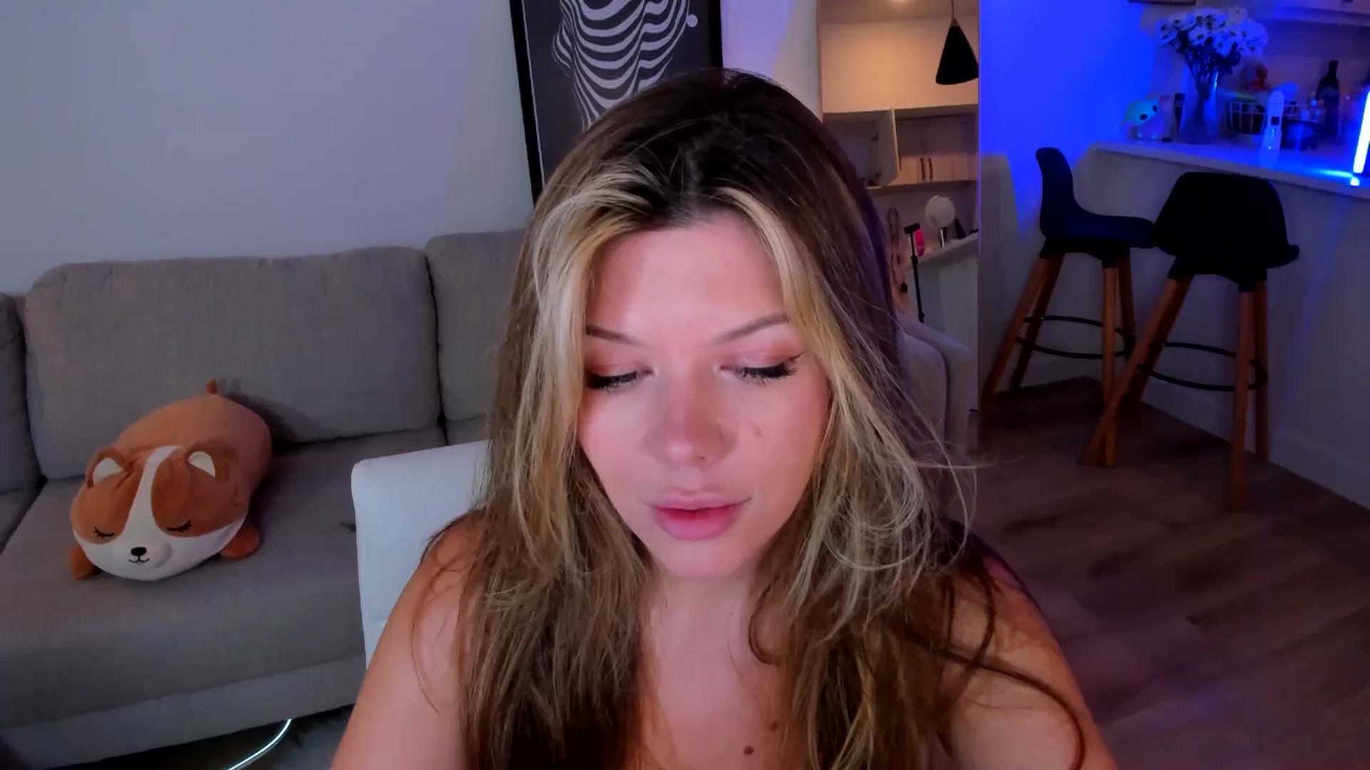 Gallery image thumbnail from Just_Vi's myfreecams stream on, 07/12/2025, 06:19 image 18 of 20