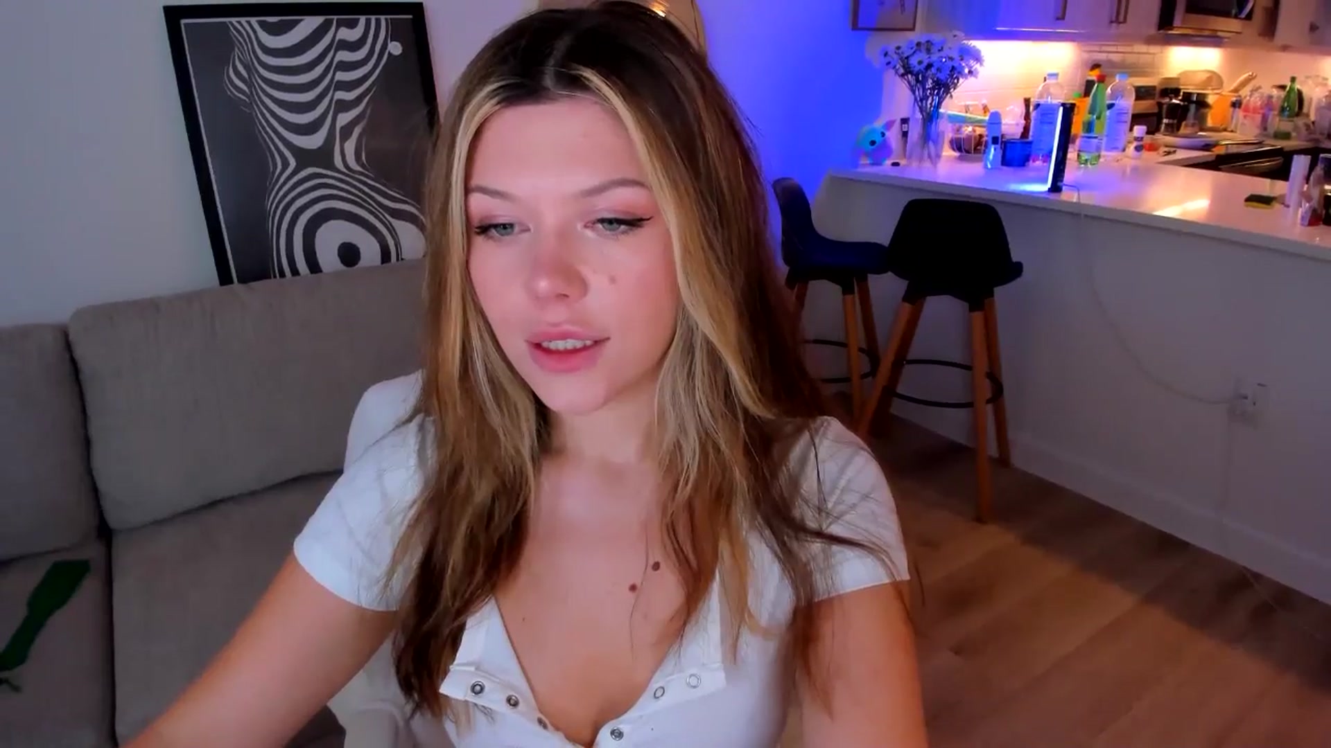 Gallery image thumbnail from Just_Vi's myfreecams stream on, 07/13/2025, 06:06 image 2 of 20