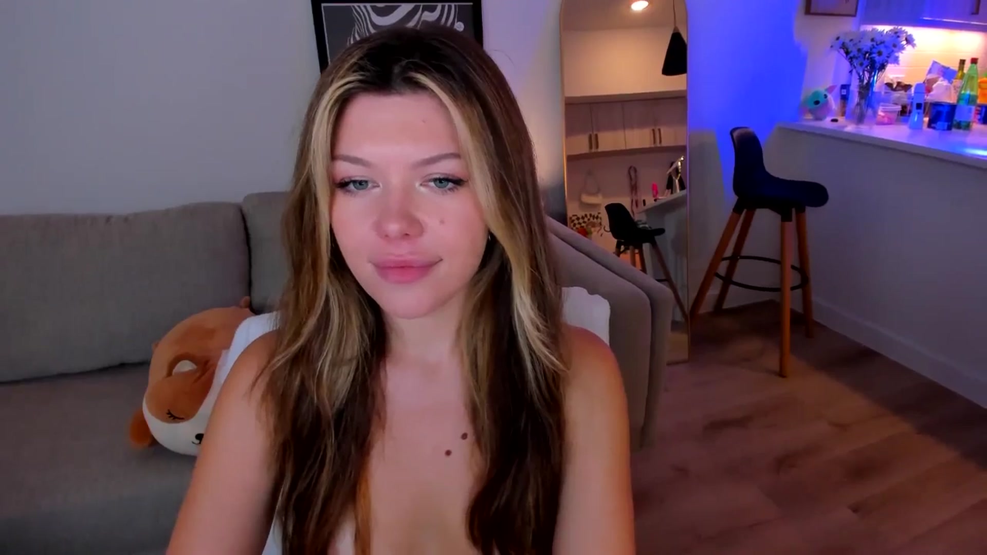 Gallery image thumbnail from Just_Vi's myfreecams stream on, 07/15/2025, 05:16 image 9 of 20