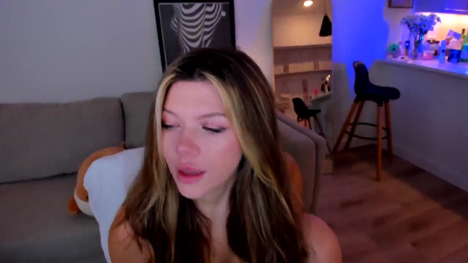 Gallery image thumbnail from Just_Vi's myfreecams stream on, 07/15/2025, 05:16 image 18 of 20
