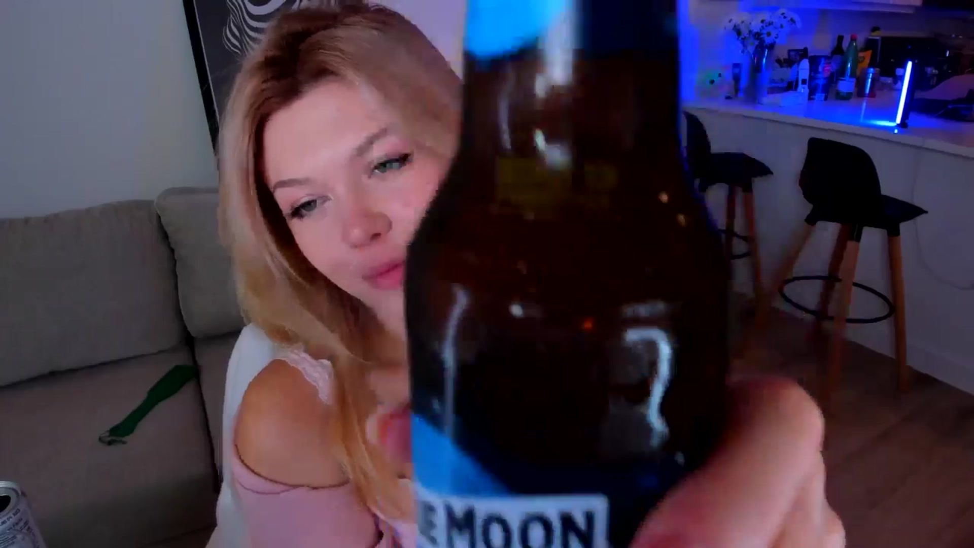 Gallery image thumbnail from Just_Vi's myfreecams stream on, 07/17/2025, 05:31 image 8 of 20