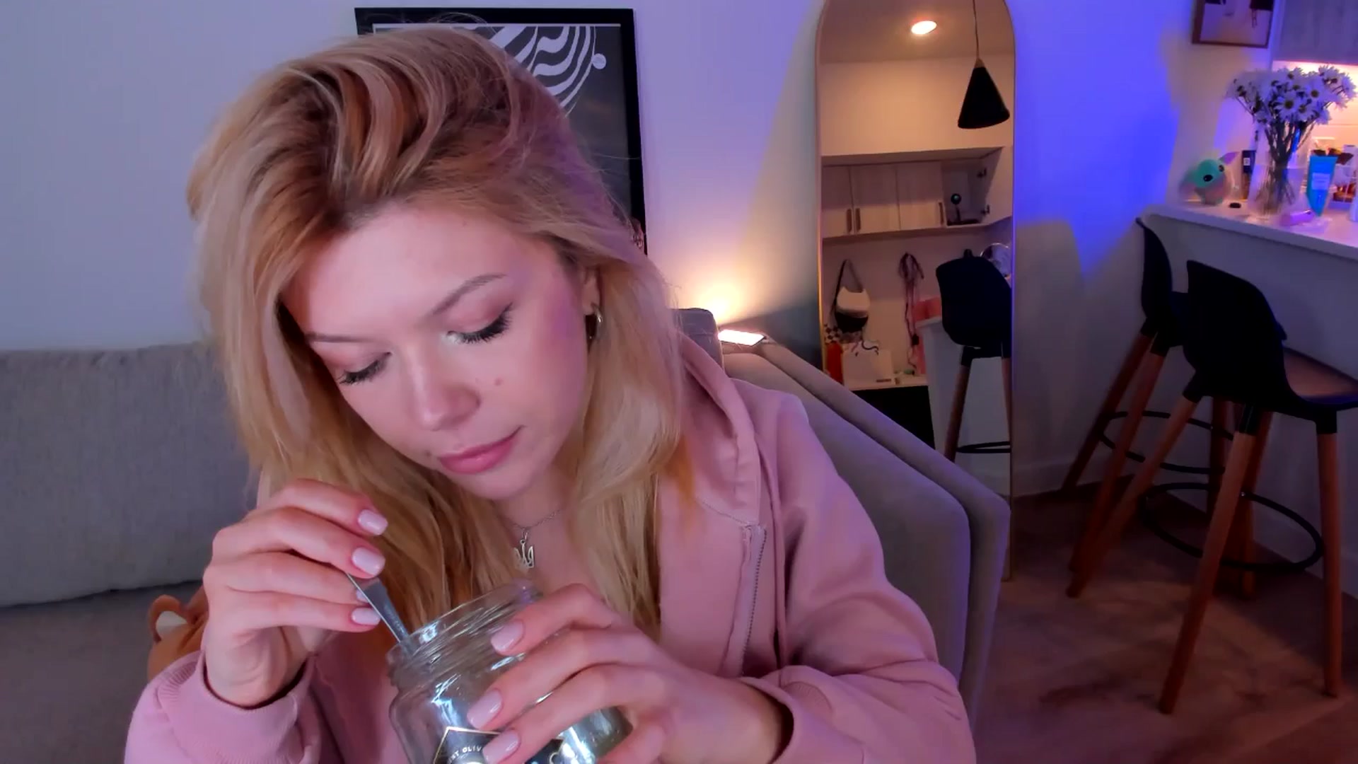 Gallery image thumbnail from Just_Vi's myfreecams stream on, 07/19/2025, 05:29 image 20 of 20